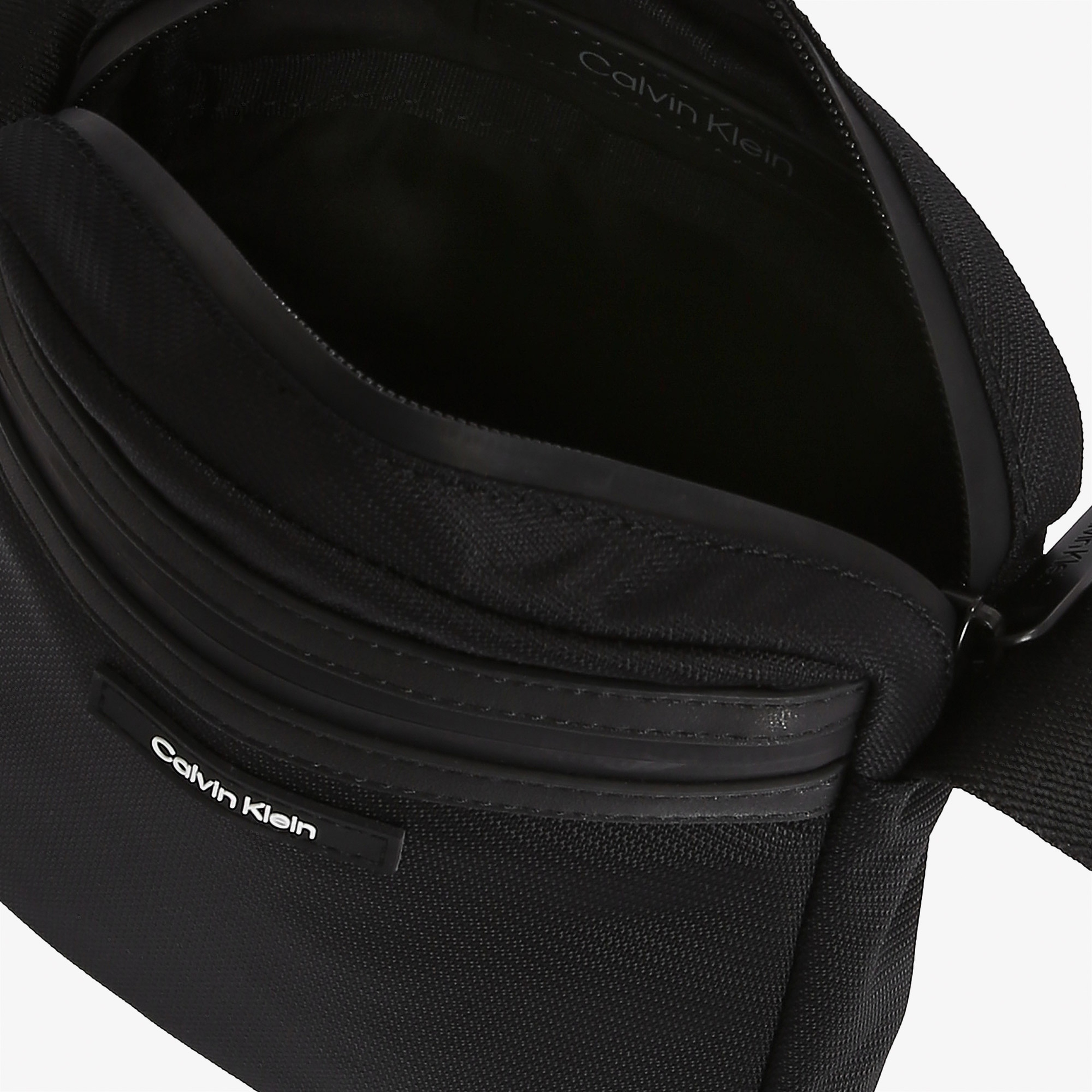 Calvin Klein Essential Reporter Erkek Siyah El Çantası