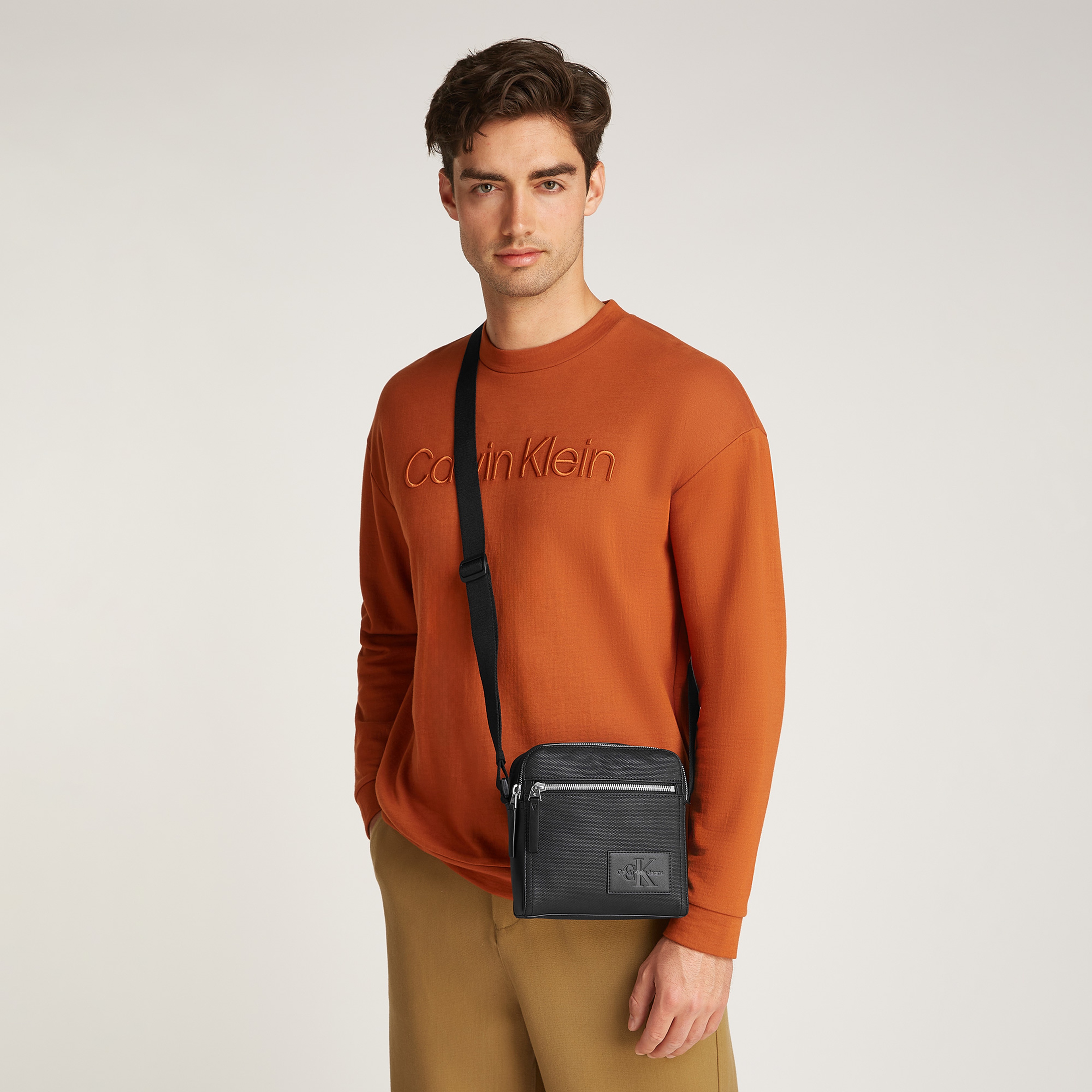 Calvin Klein Coated Sq Camera 18 Erkek Siyah El Çantası