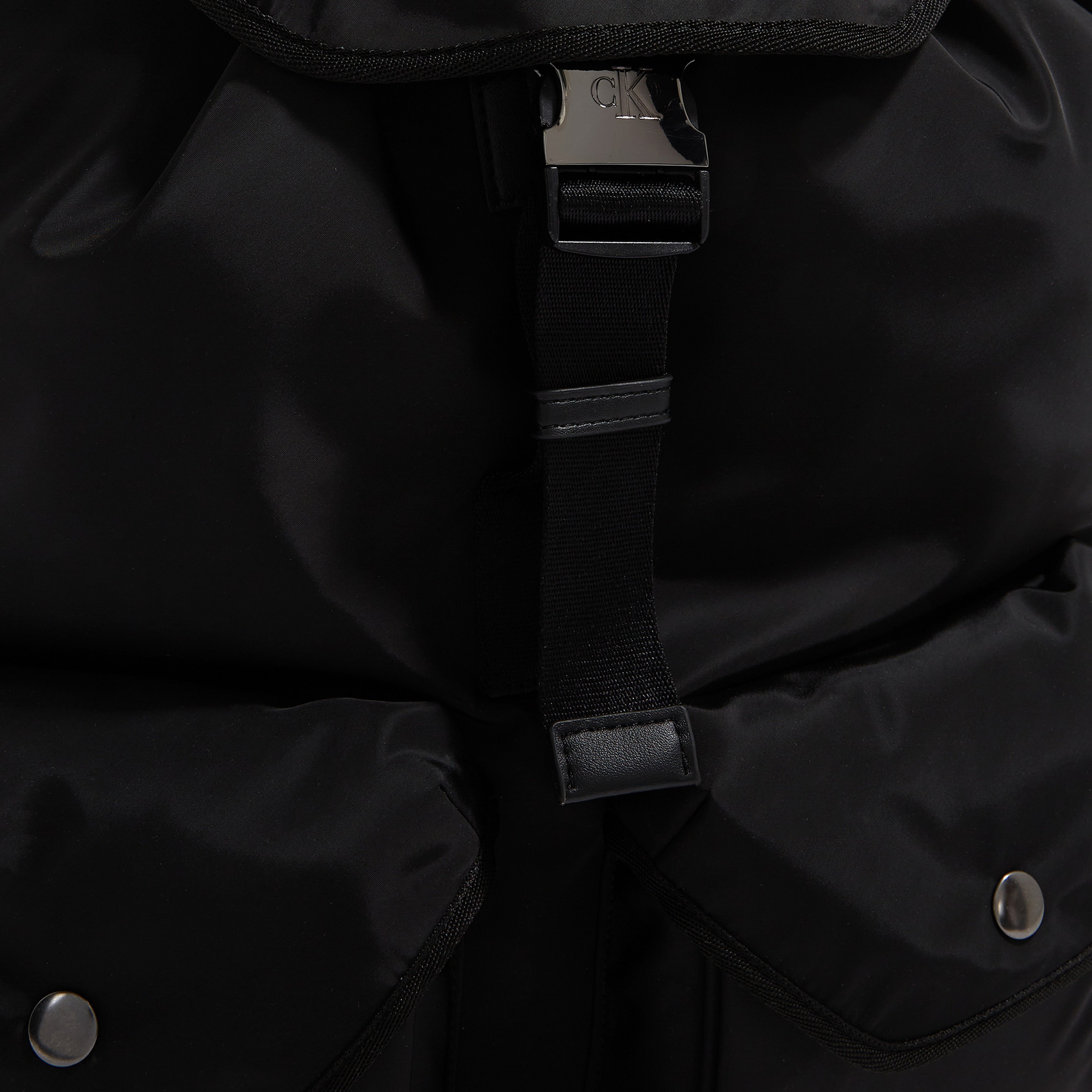 Calvin Klein Speed Clip Ut Flap Bapa35 Ny Erkek Siyah Sirt Çantası