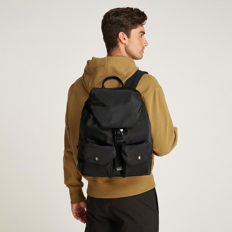 Calvin Klein Speed Clip Ut Flap Bapa35 Ny Erkek Siyah Sirt Çantası