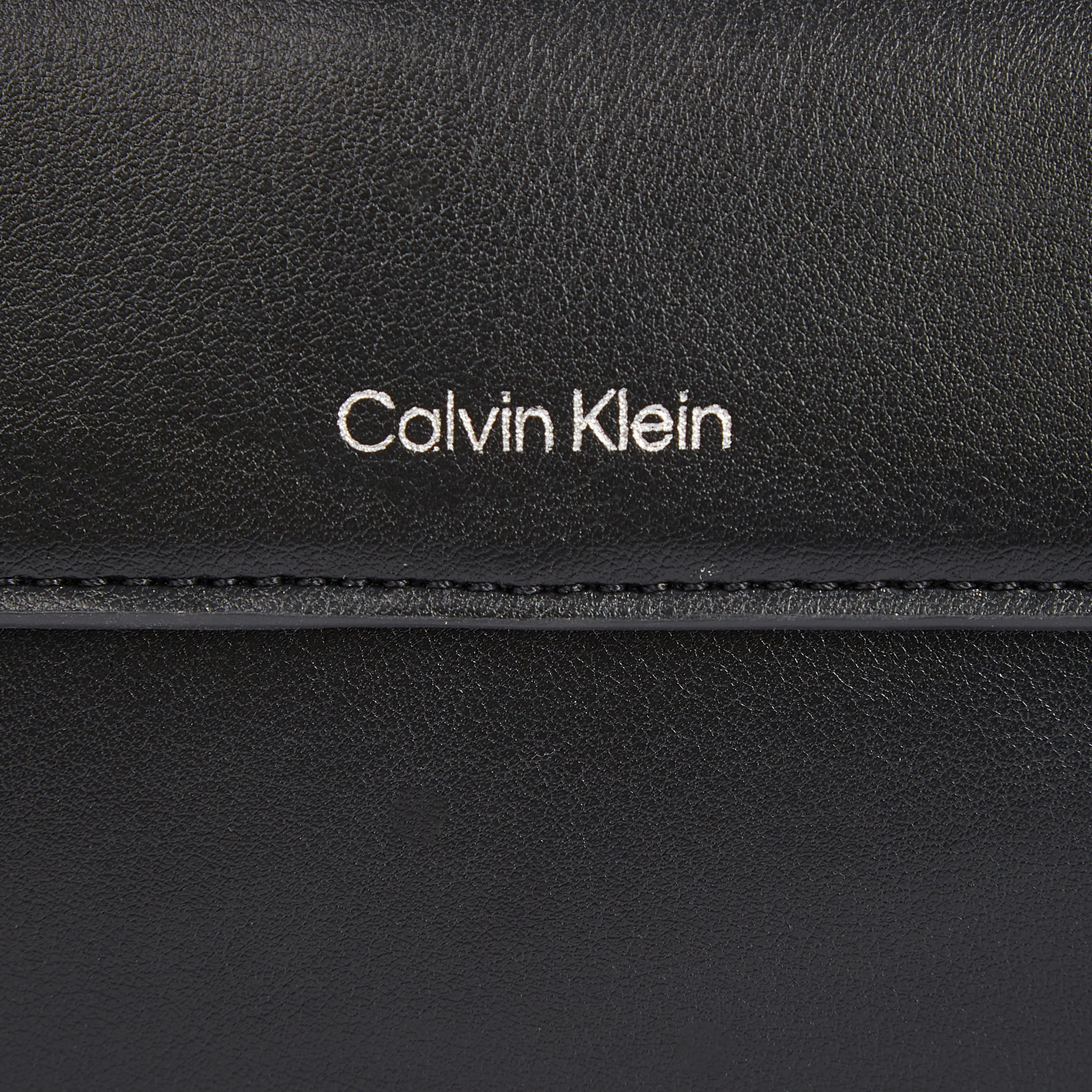 Calvin Klein Sleek Pouch Erkek Siyah Çapraz Çanta
