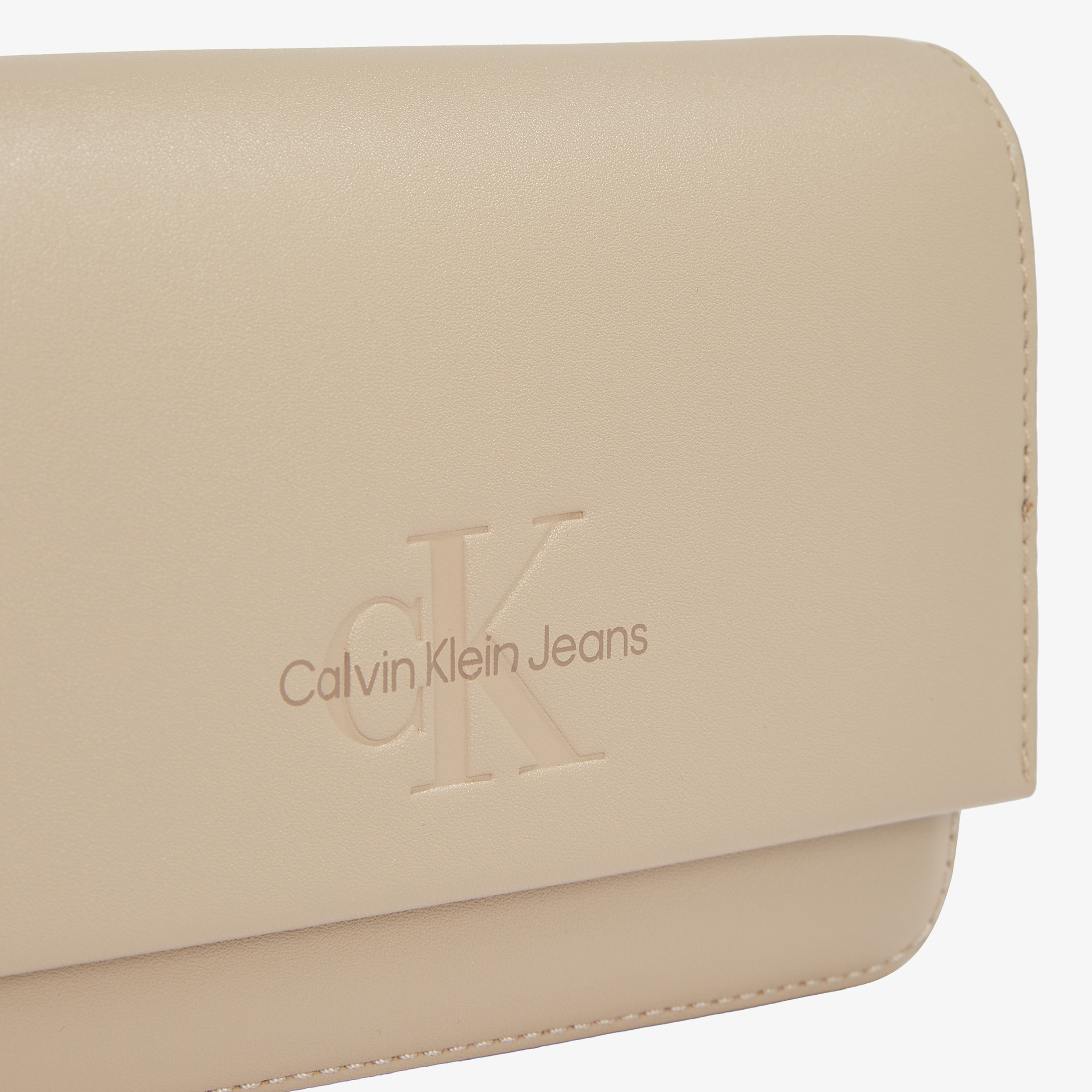 Calvin Klein Sculpted Ew Flap Phone Cb Mono Kadın Bej Çapraz Çanta