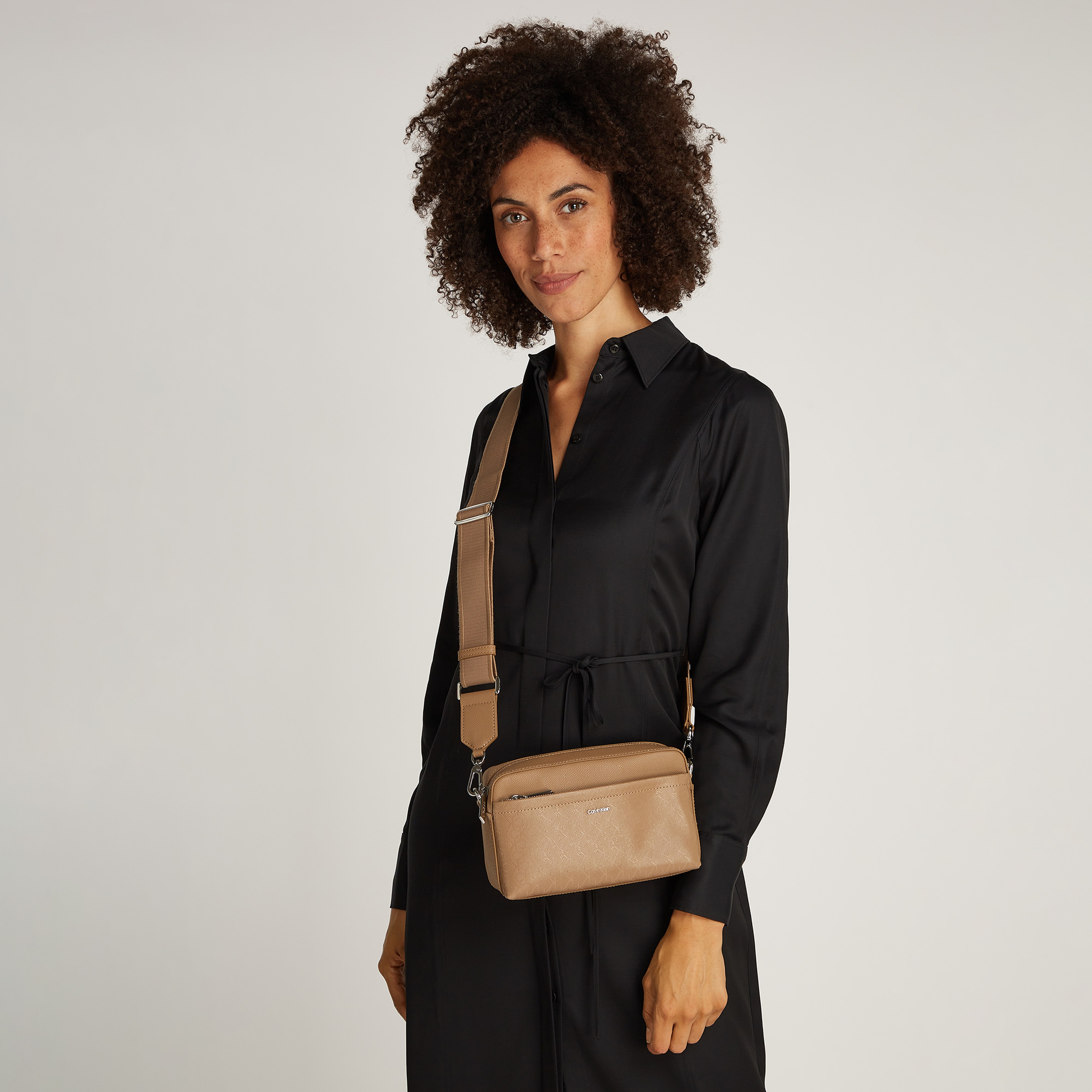 Calvin Klein Camera Mono Kadın Bej El Çantası