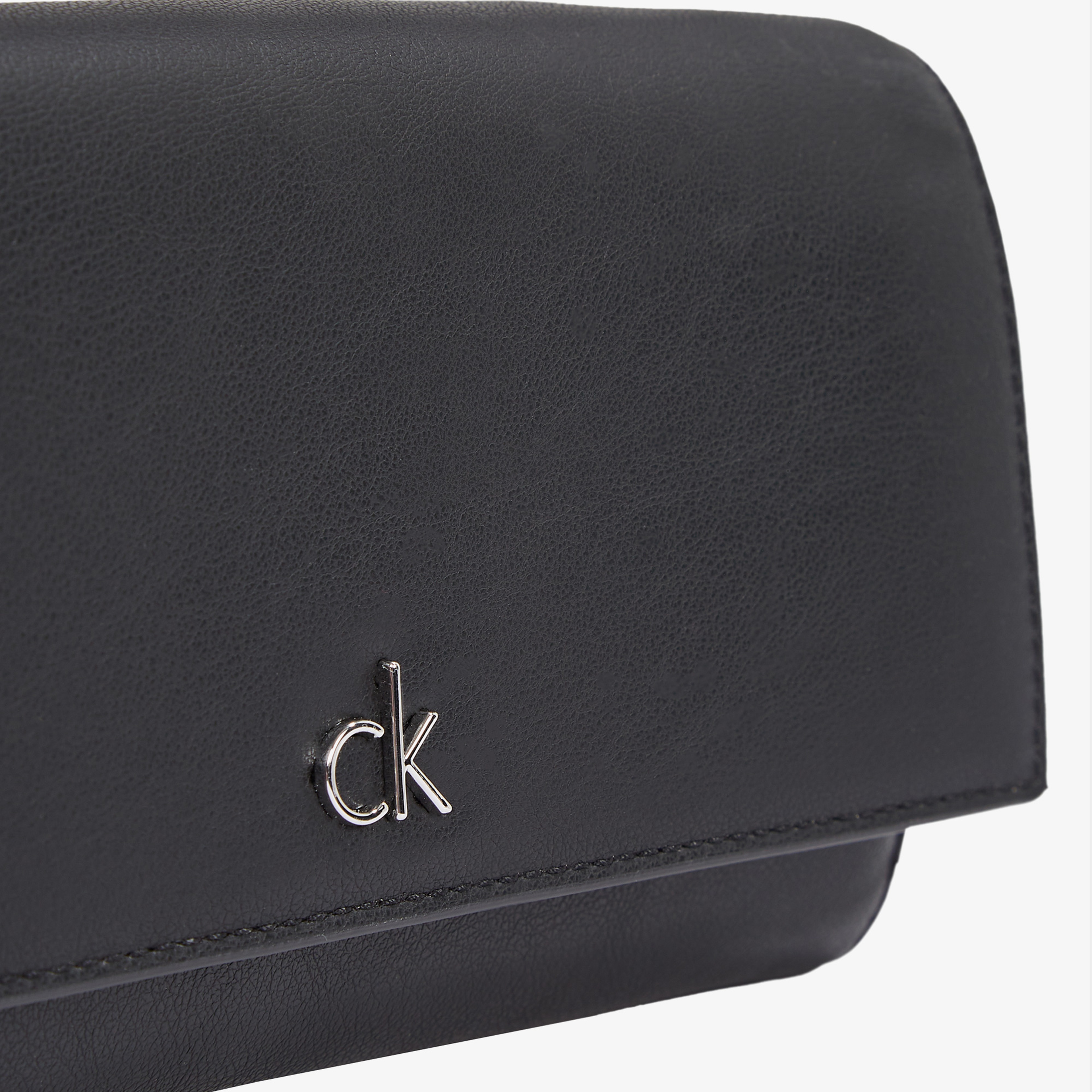 Calvin Klein Daily Mini Kadın Siyah Çapraz Çanta