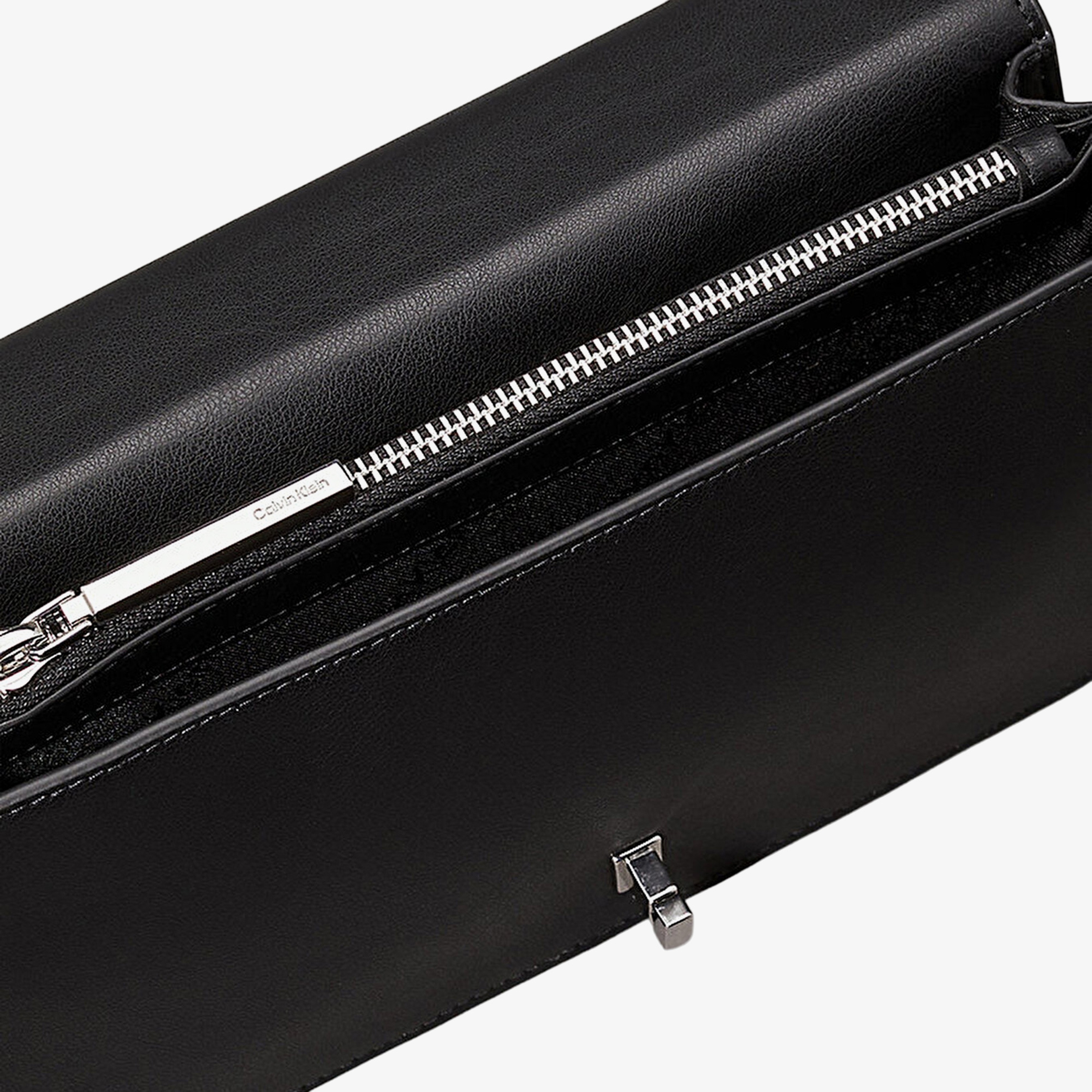 Calvin Klein Mini Chain Kadın Siyah El Çantası