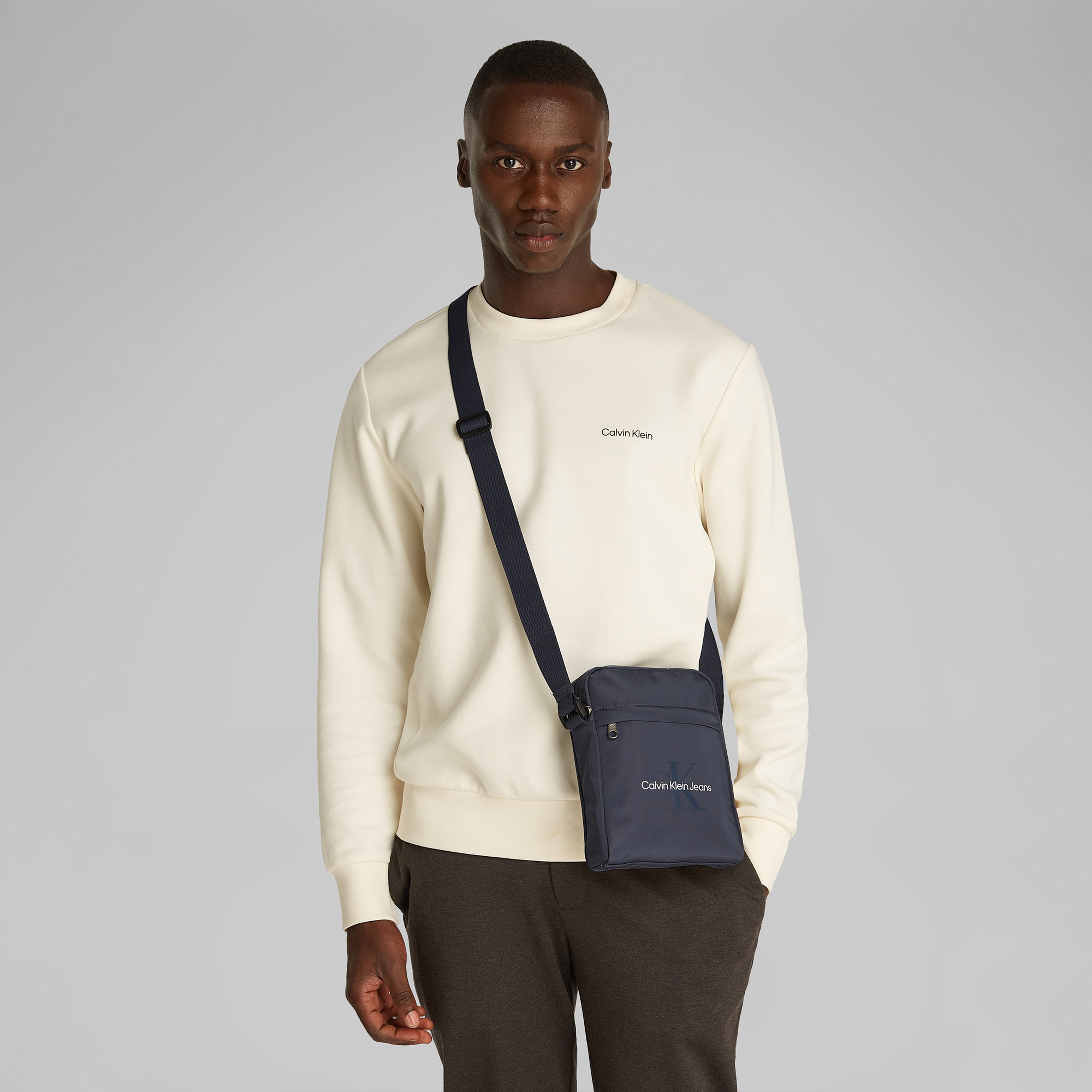 Calvin Klein Sport Essentials Reporter 18 Erkek Mavi El Çantası