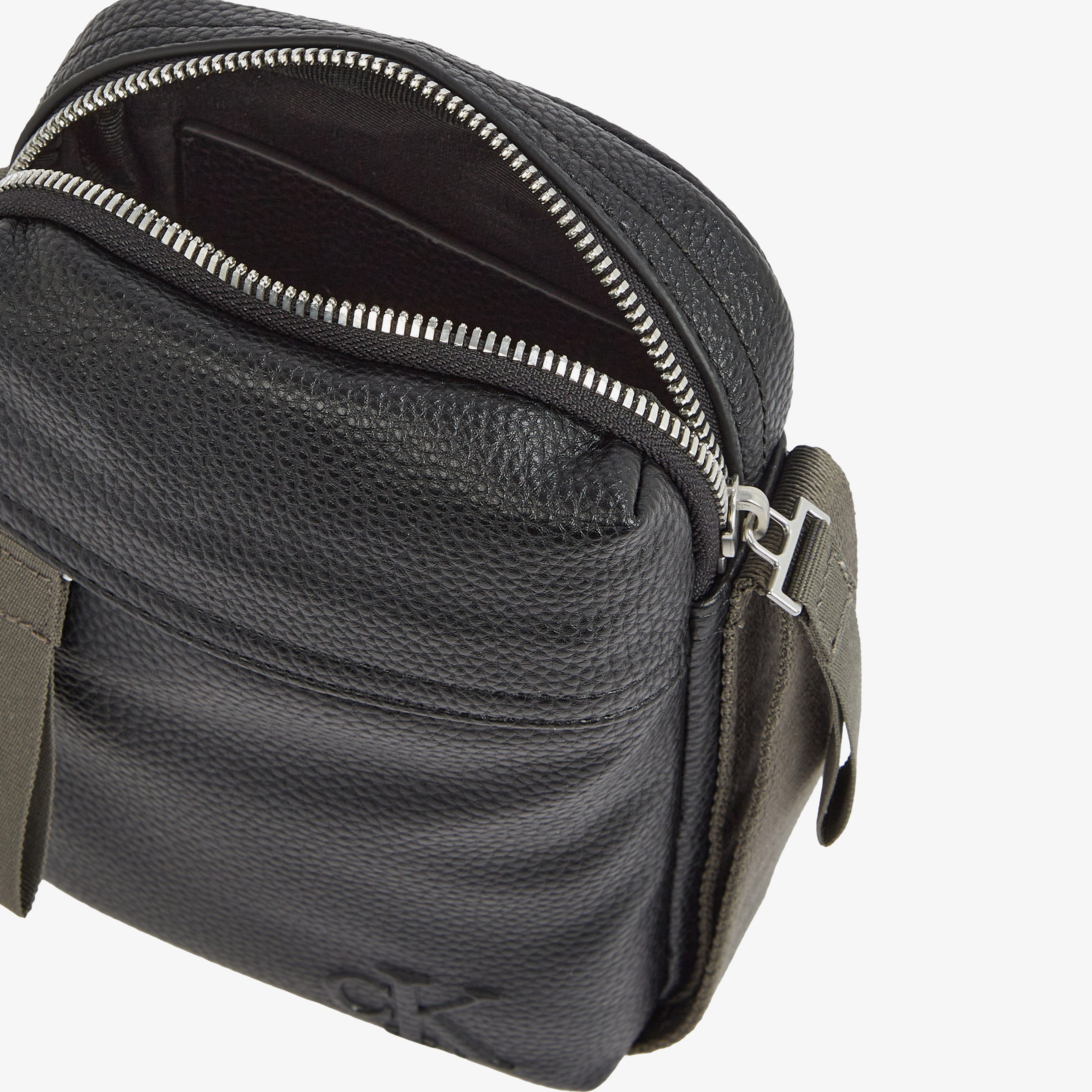 Calvin Klein Cargo Reporter Erkek Siyah El Çantası