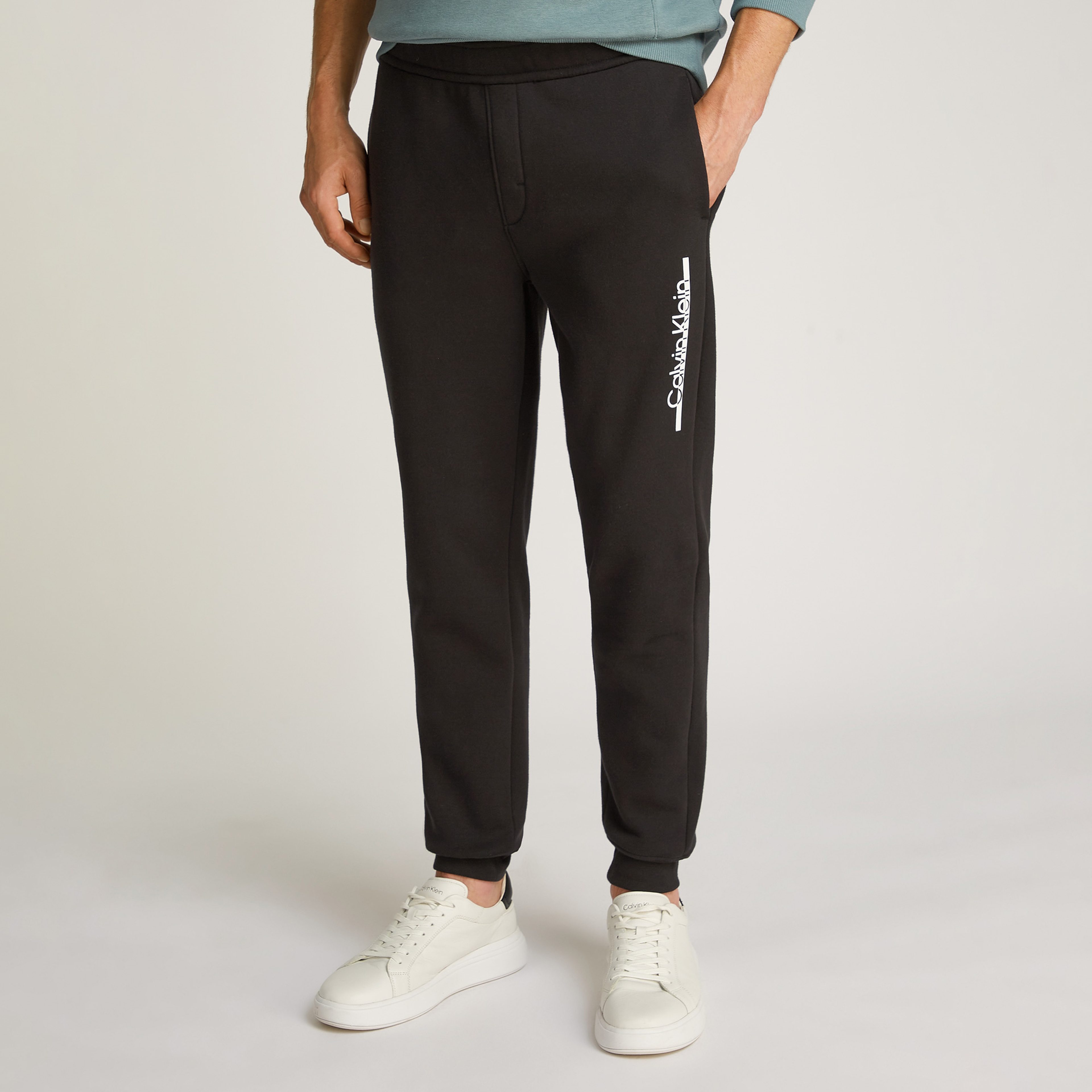 Calvin Klein Split Line Logo Jogger Erkek Siyah Eşofman Altı