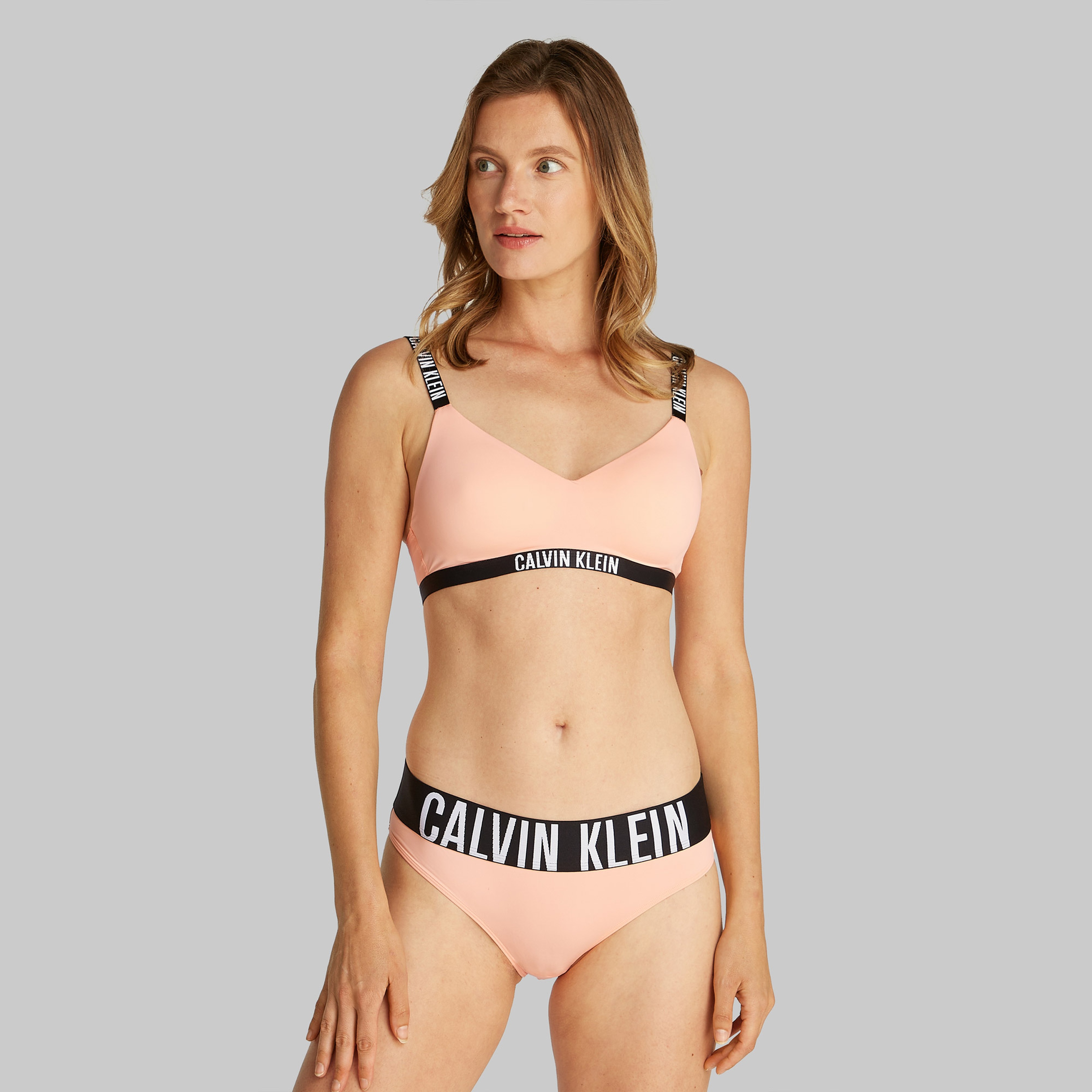 Calvin Klein Kadın Pembe Külot