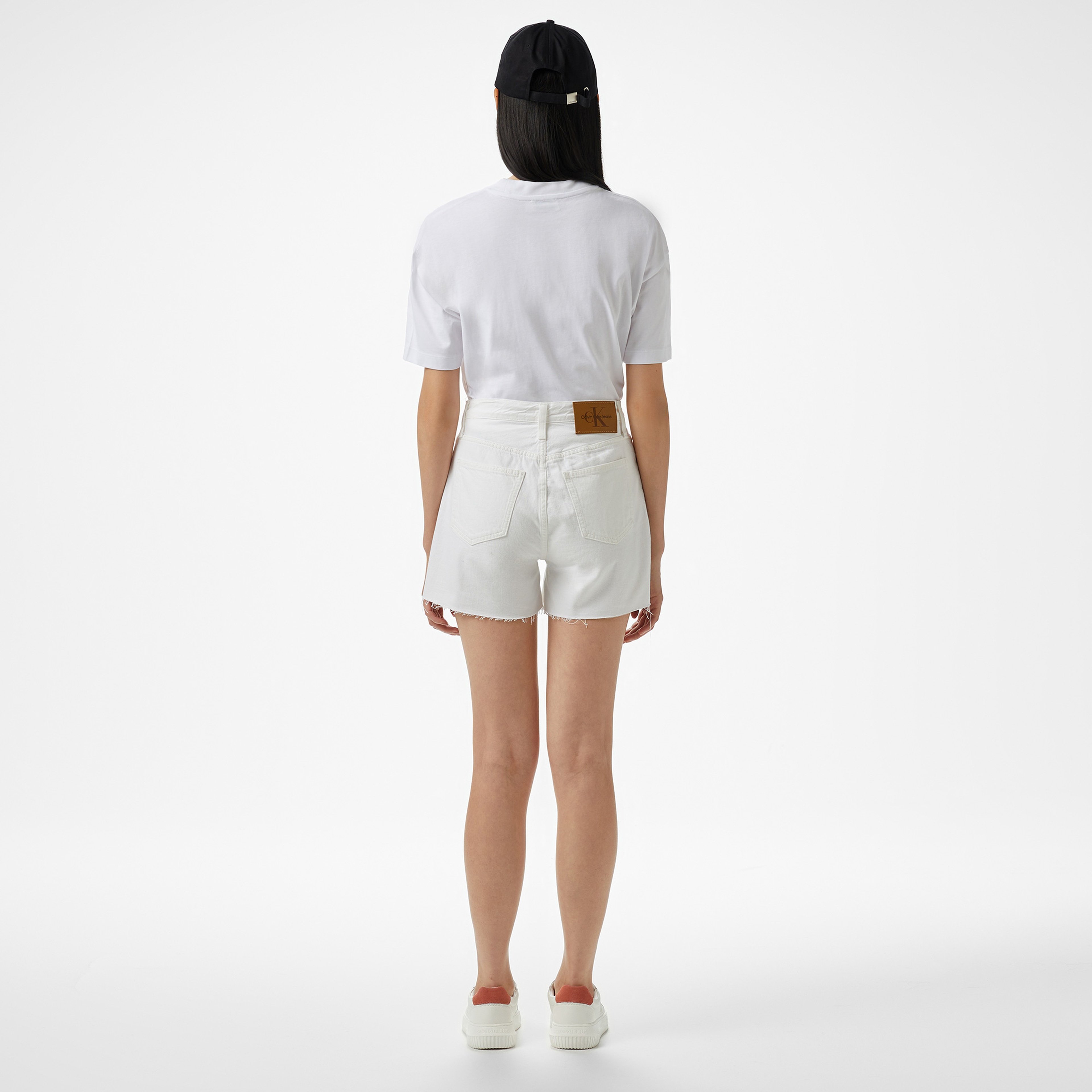 Calvin Klein Mom Kadın Beyaz Şort