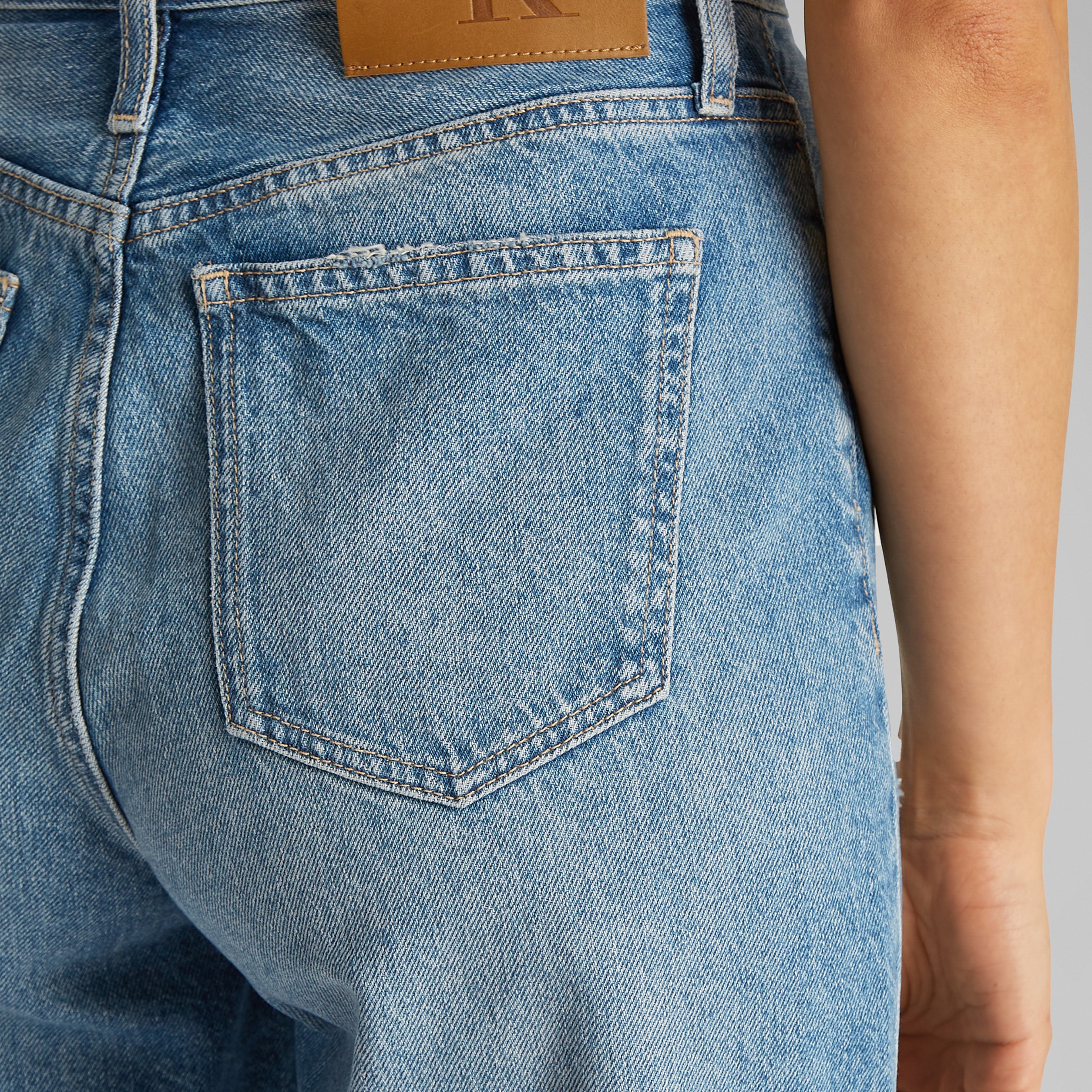 Calvin Klein Bermuda Kadın Lacivert Şort