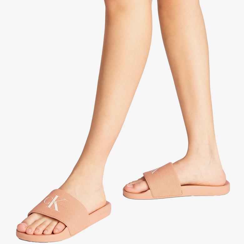 Calvin Klein Monogram Kadın Pembe Terlik