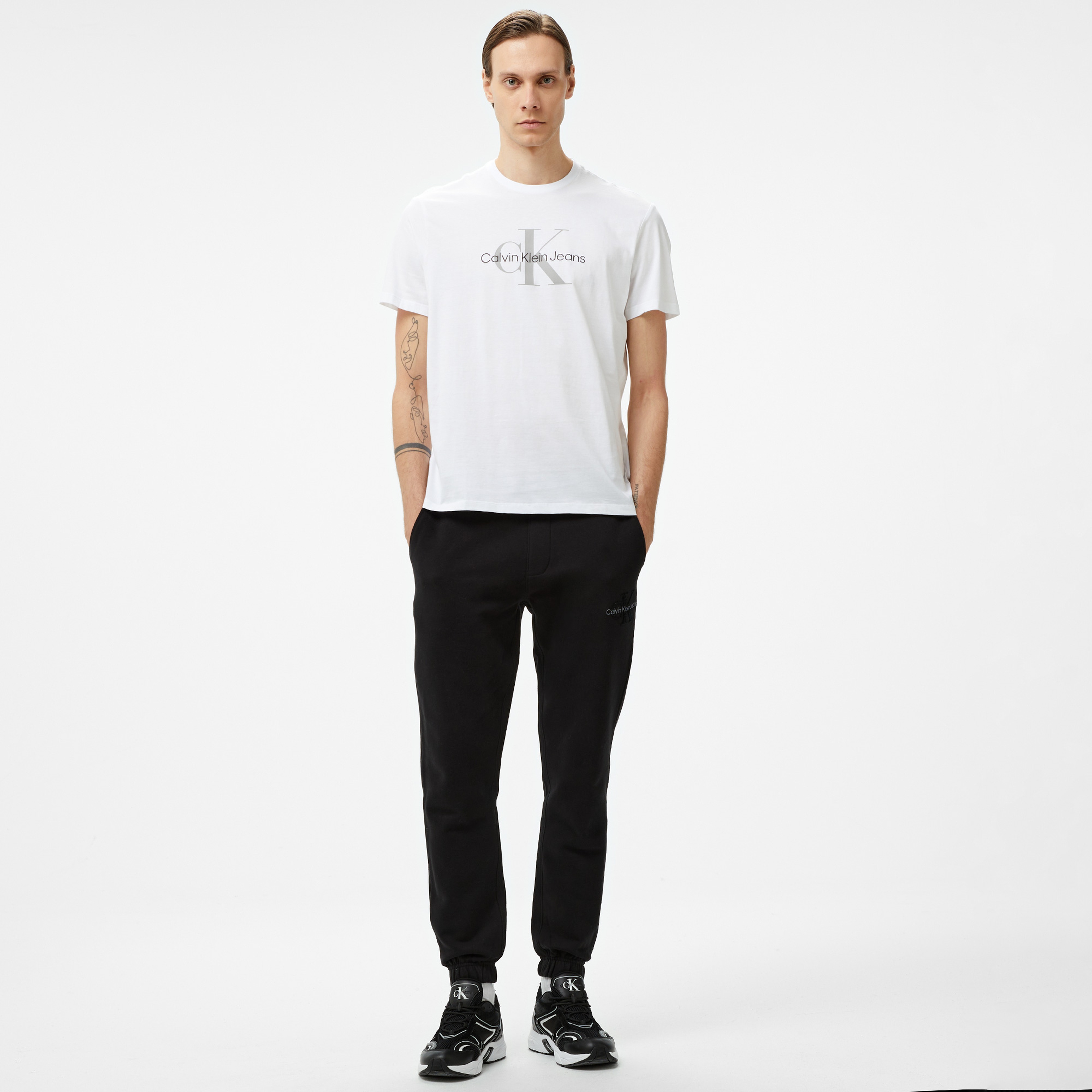 Calvin Klein Jeans Hero Monogram 30s Eu Opt Erkek Beyaz T-Shirt