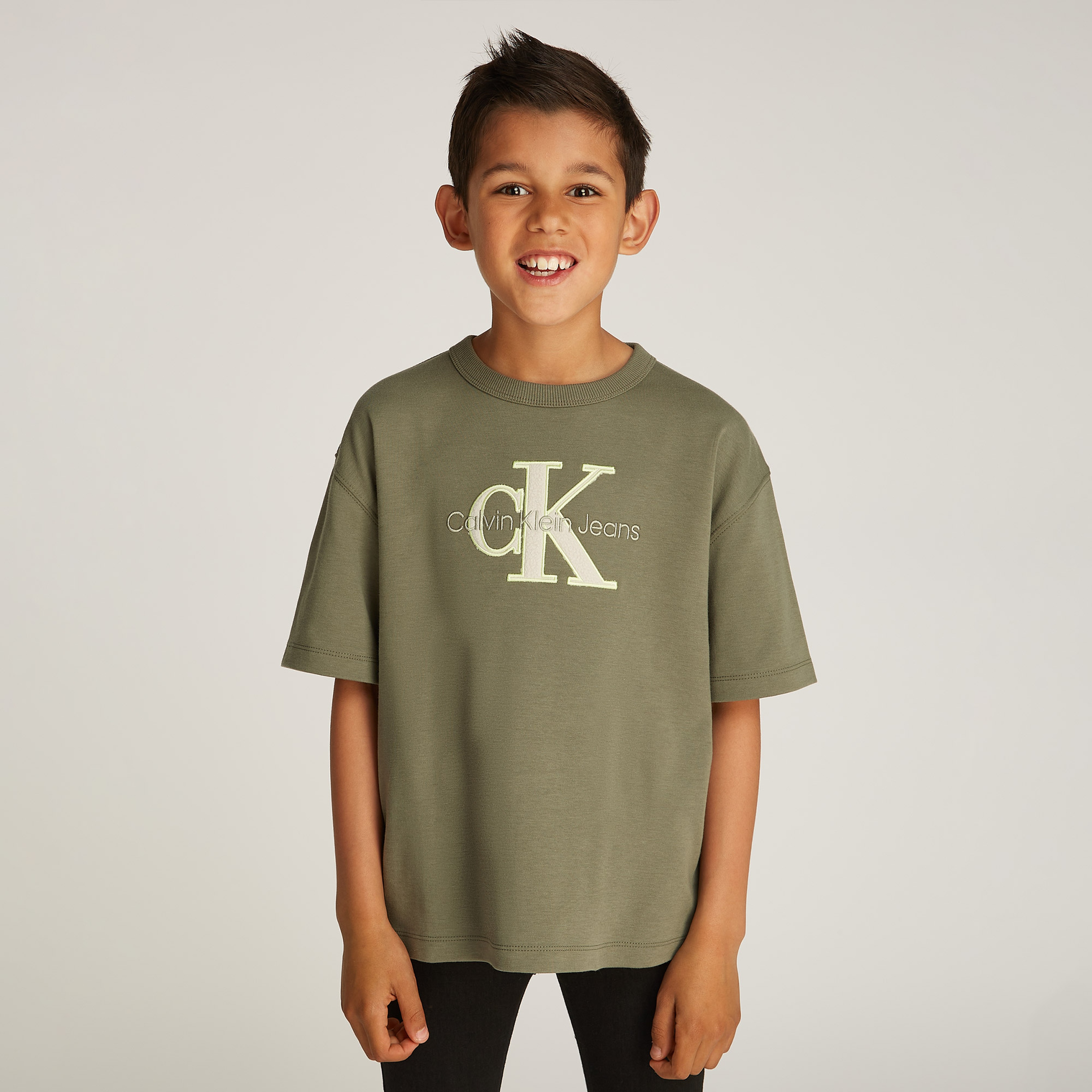 Calvin Klein Outlined Fleece Mono Çocuk Yeşil T-Shirt