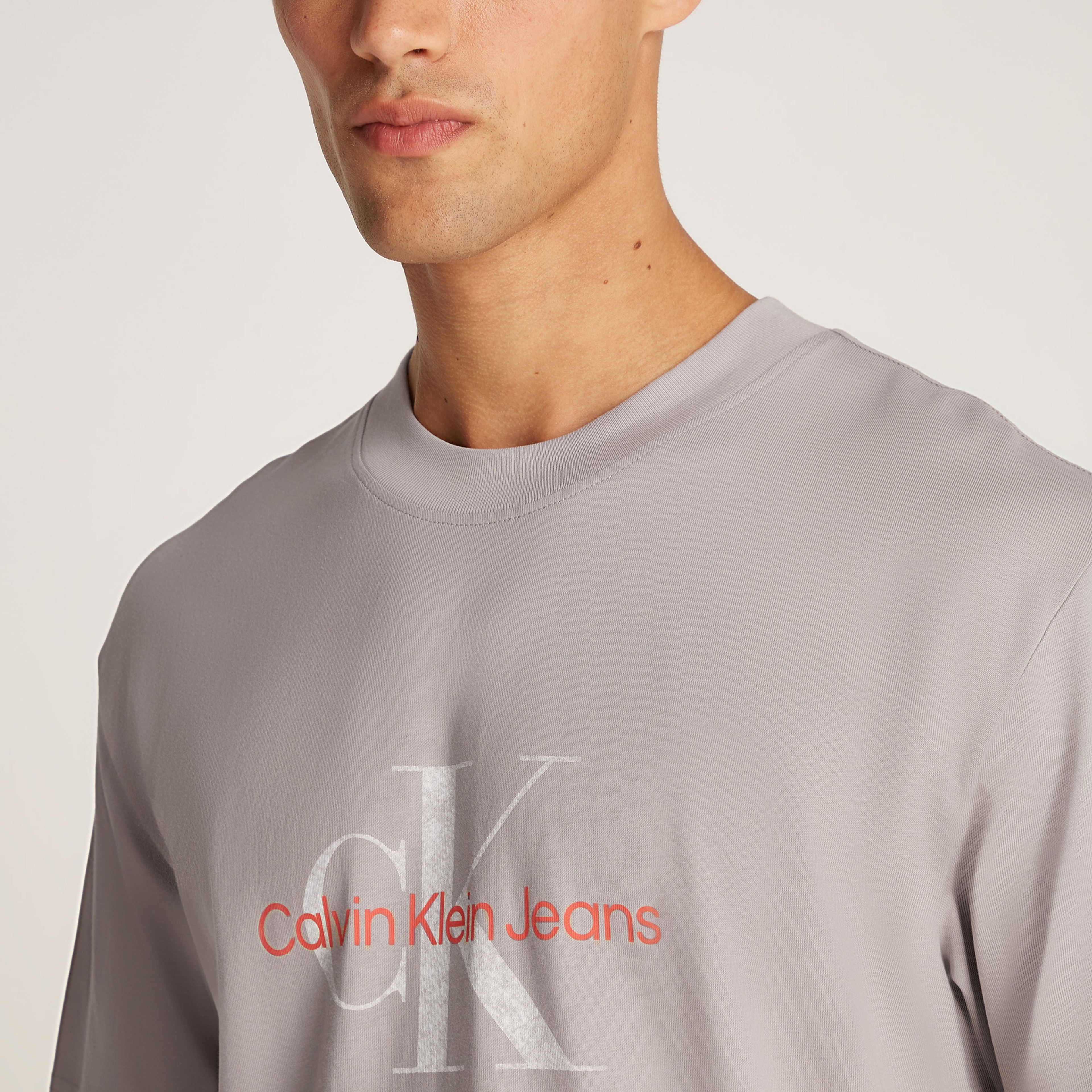 Calvin Klein Textured Monologo Erkek Gri T-Shirt