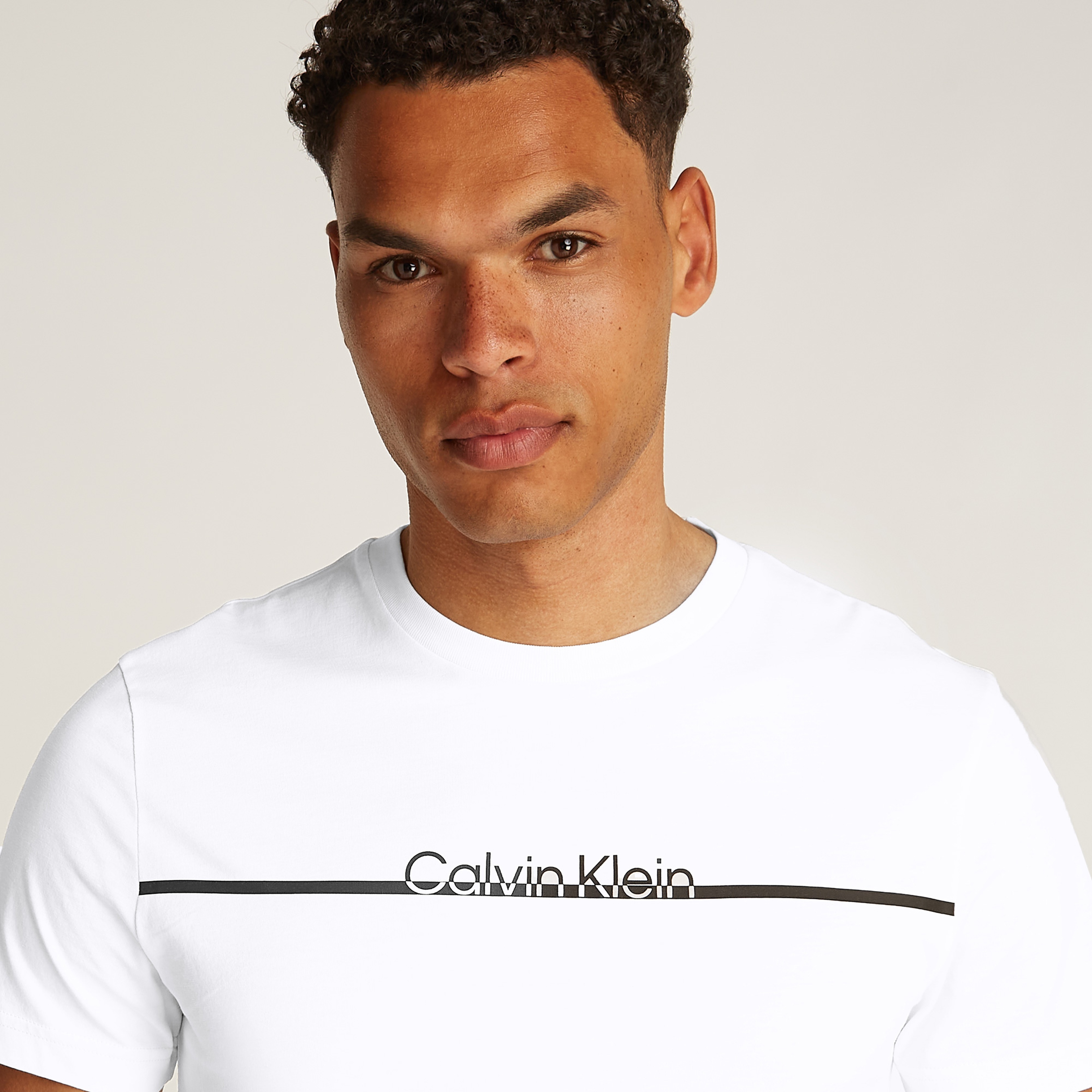 Calvin Klein Split Line Logo Erkek Beyaz T-Shirt