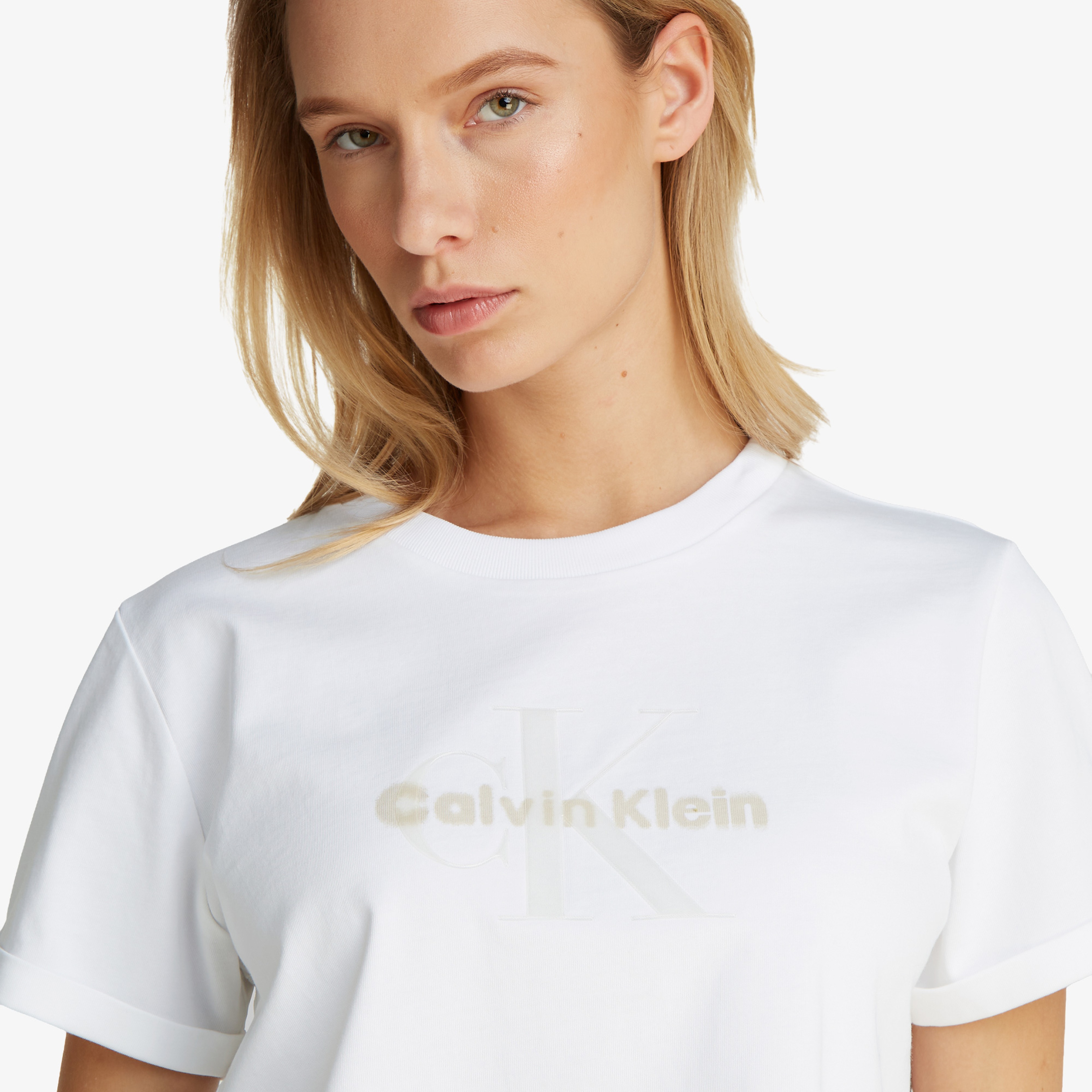 Calvin Klein Liquid Cropped Kadın Beyaz T-Shirt