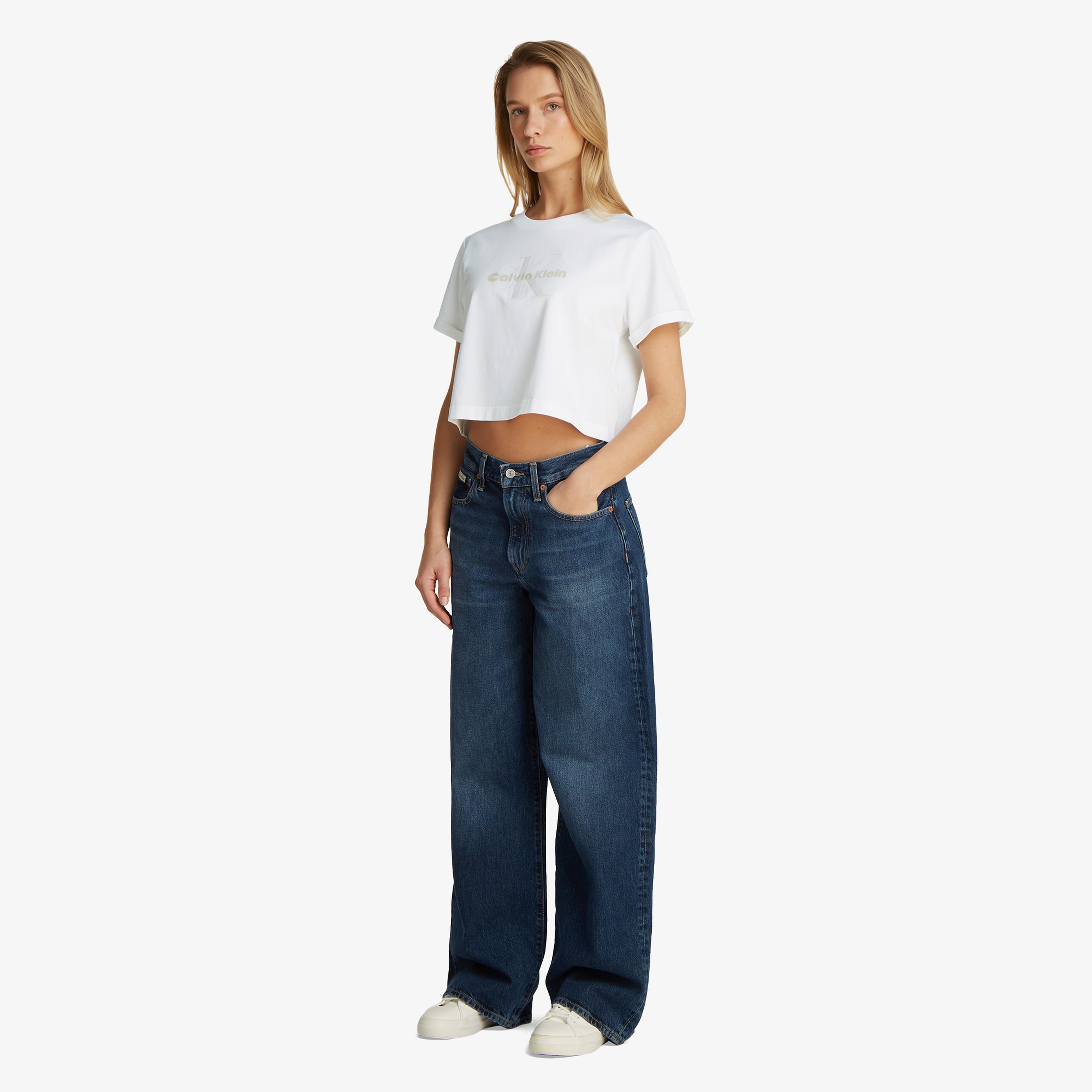 Calvin Klein Liquid Cropped Kadın Beyaz T-Shirt