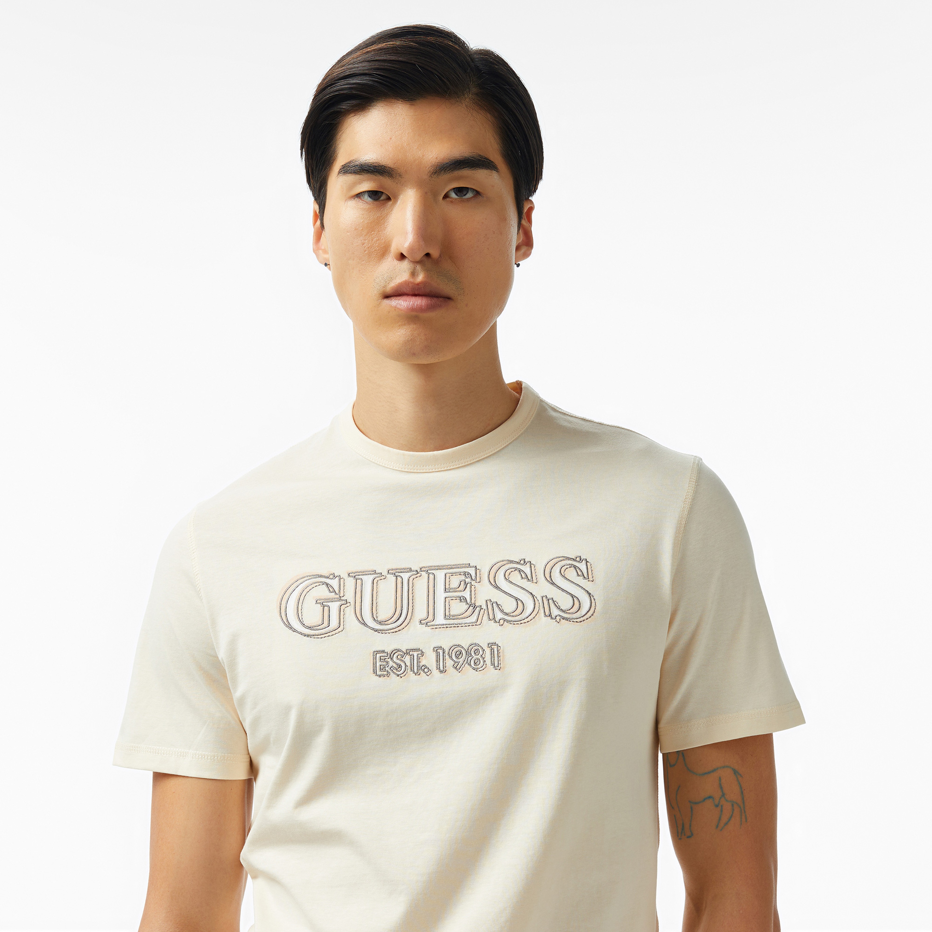 Guess Cn Logo Mid Organiceam 180 Erkek Beyaz T-Shirt