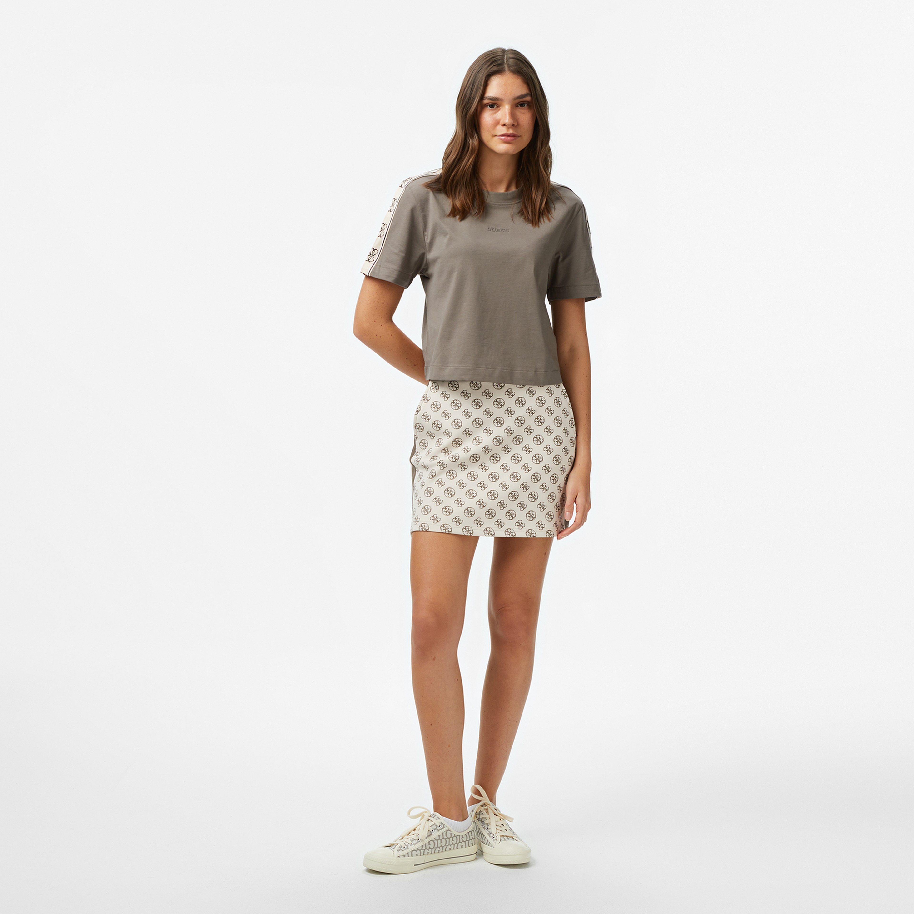 Guess Kadın Kahverengi T-Shirt