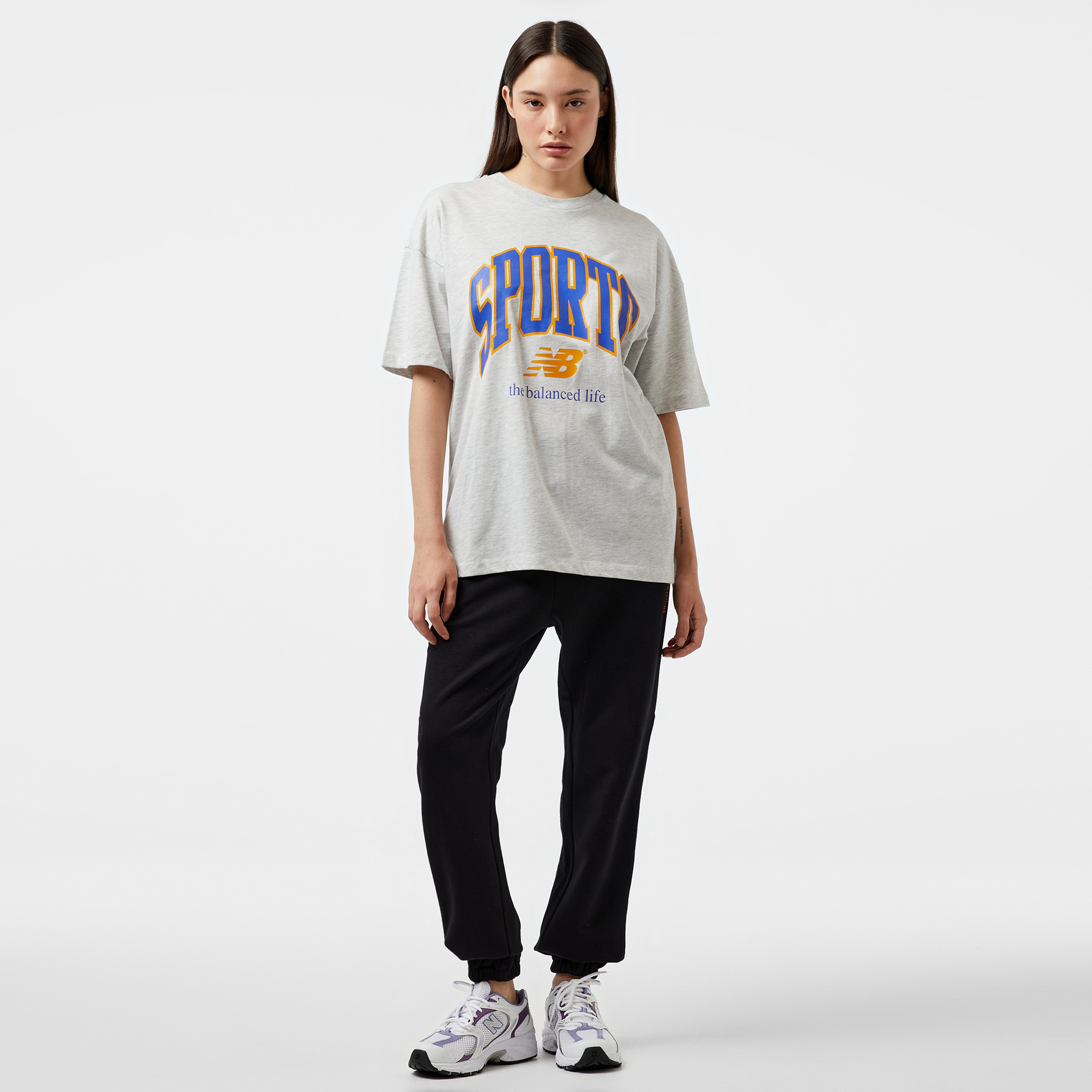 New Balance WNT3305 Lifestyle Kadın Gri T-Shirt