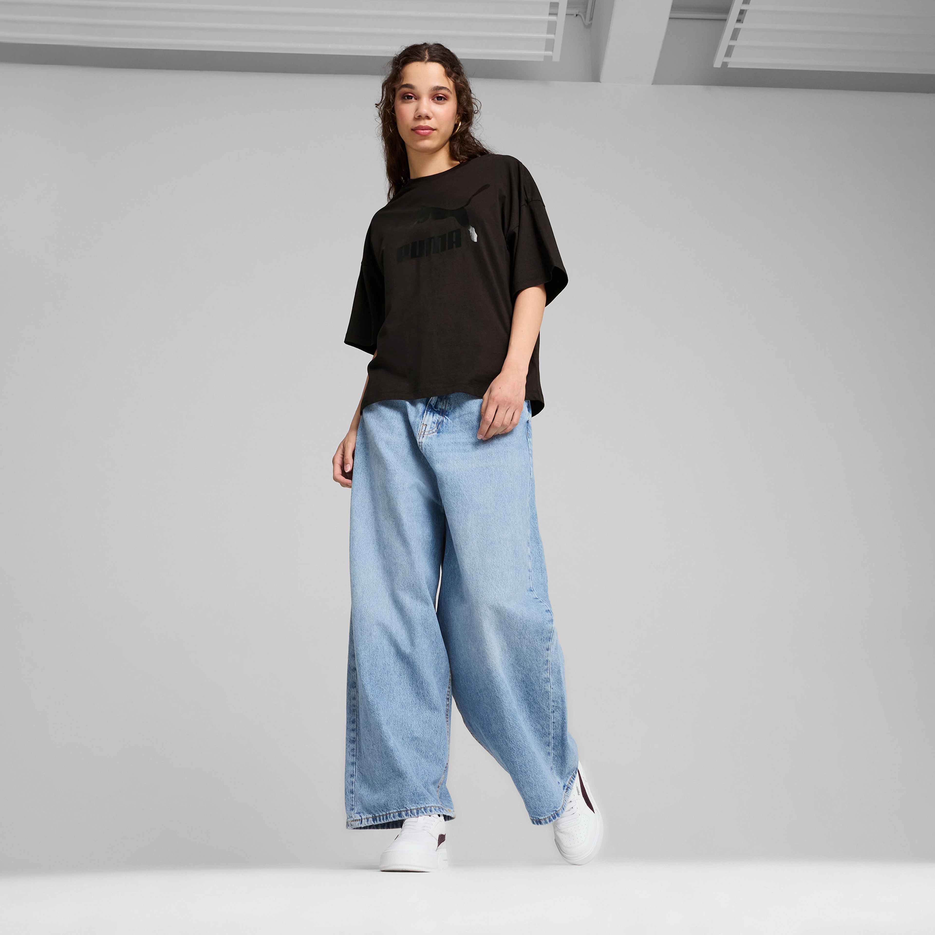 Puma Classics Oversized Logo Kadın Siyah T-Shirt