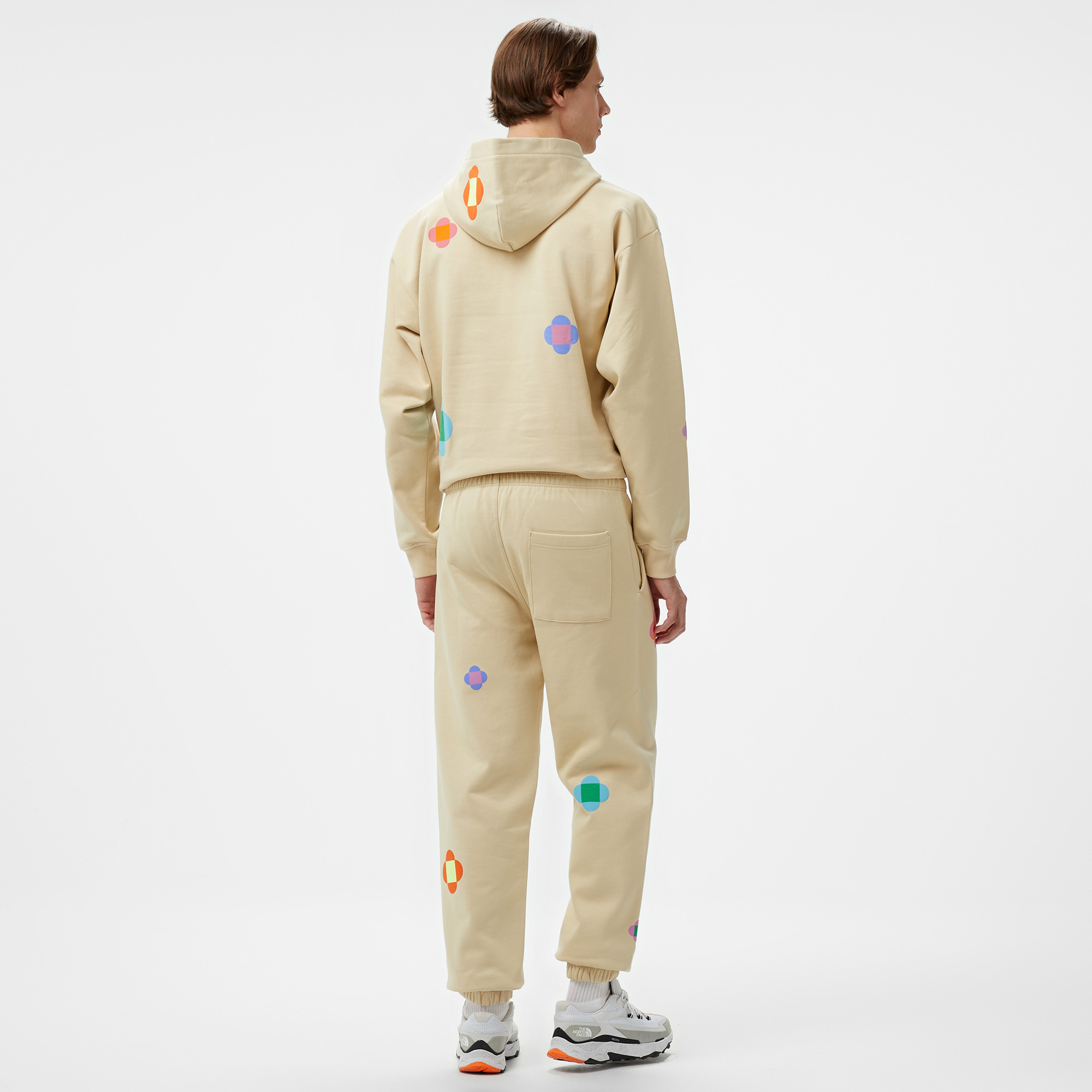 The North Face Yinka Ilori Lets Blosso Together Erkek Kahverengi Pantolon
