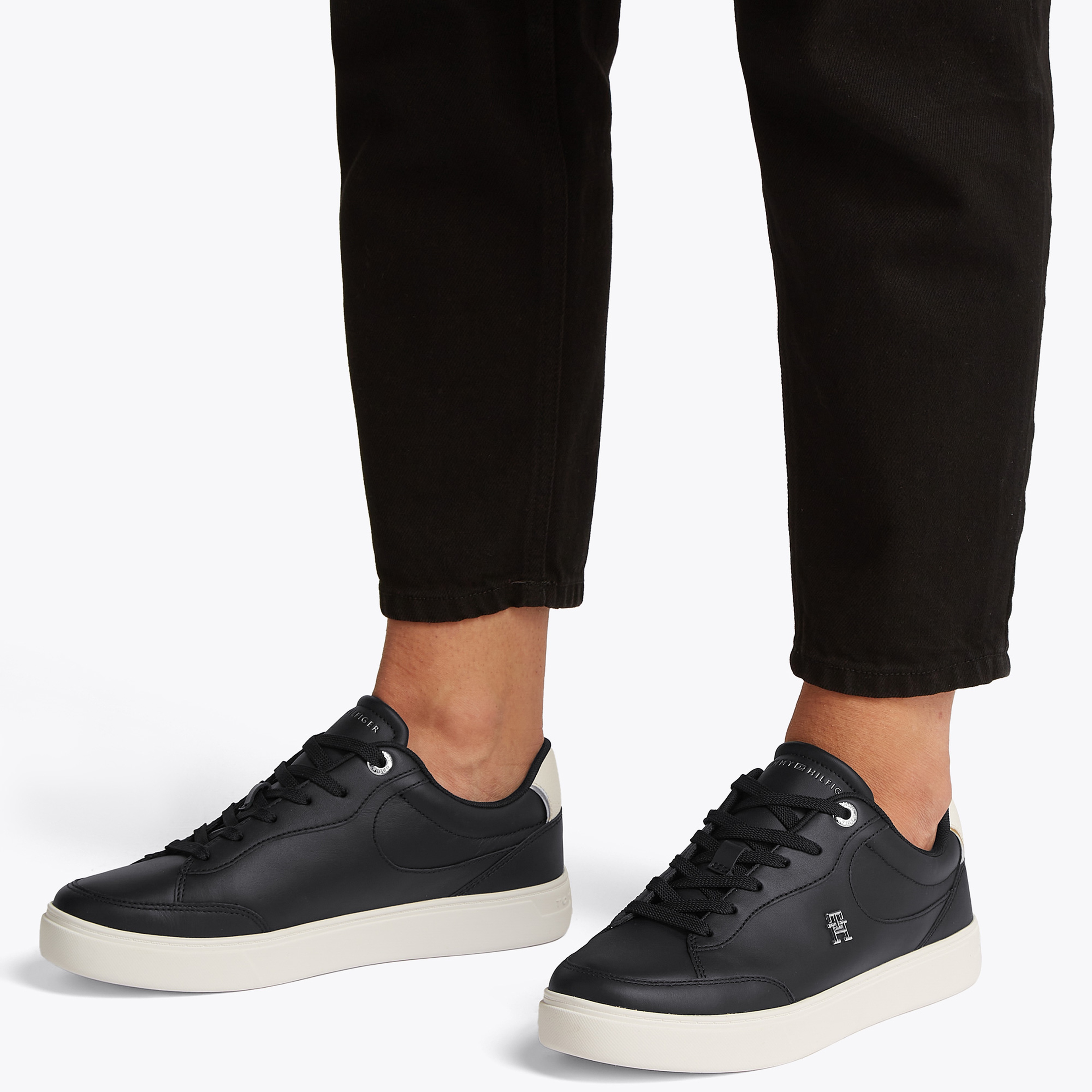 Tommy Hilfiger Essential Chic Court Kadın Siyah Sneaker