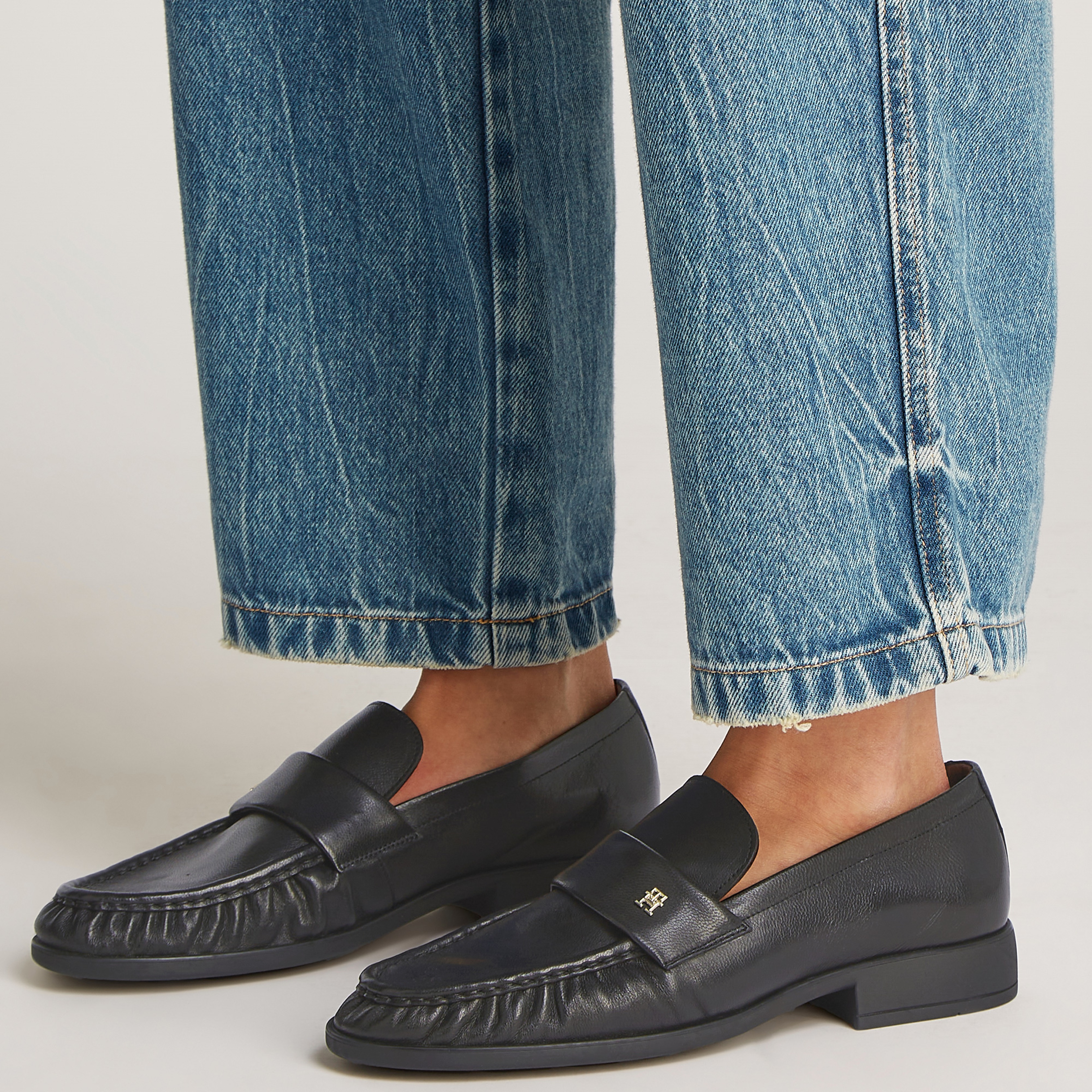 Tommy Hilfiger Soft Nappa Pleated Toe Kadın Siyah Günlük Ayakkabı