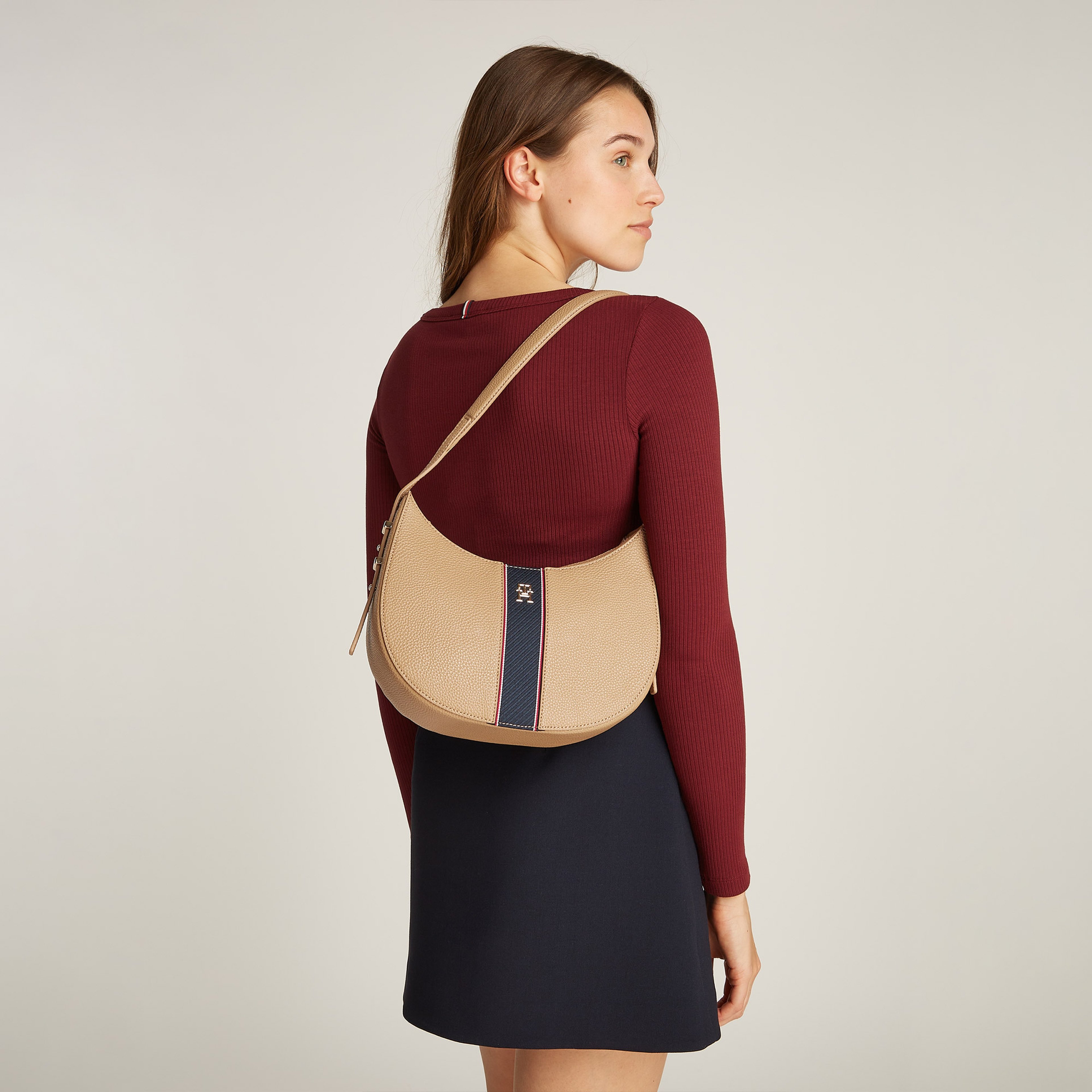 Tommy Hilfiger Kadın Haki Çanta