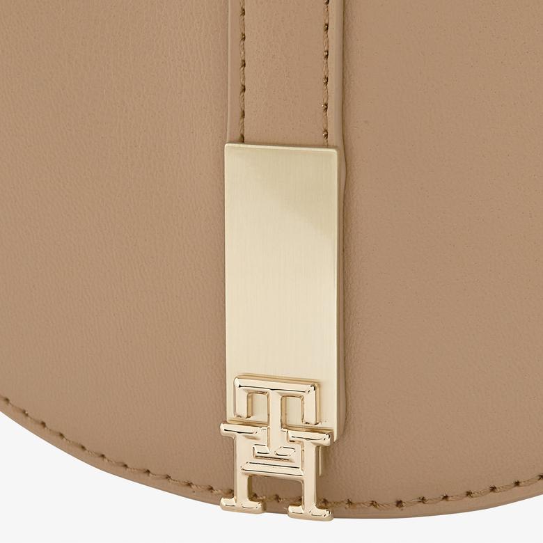 Tommy Hilfiger Heritage Saddle Kadın Kahverengi El Çantası