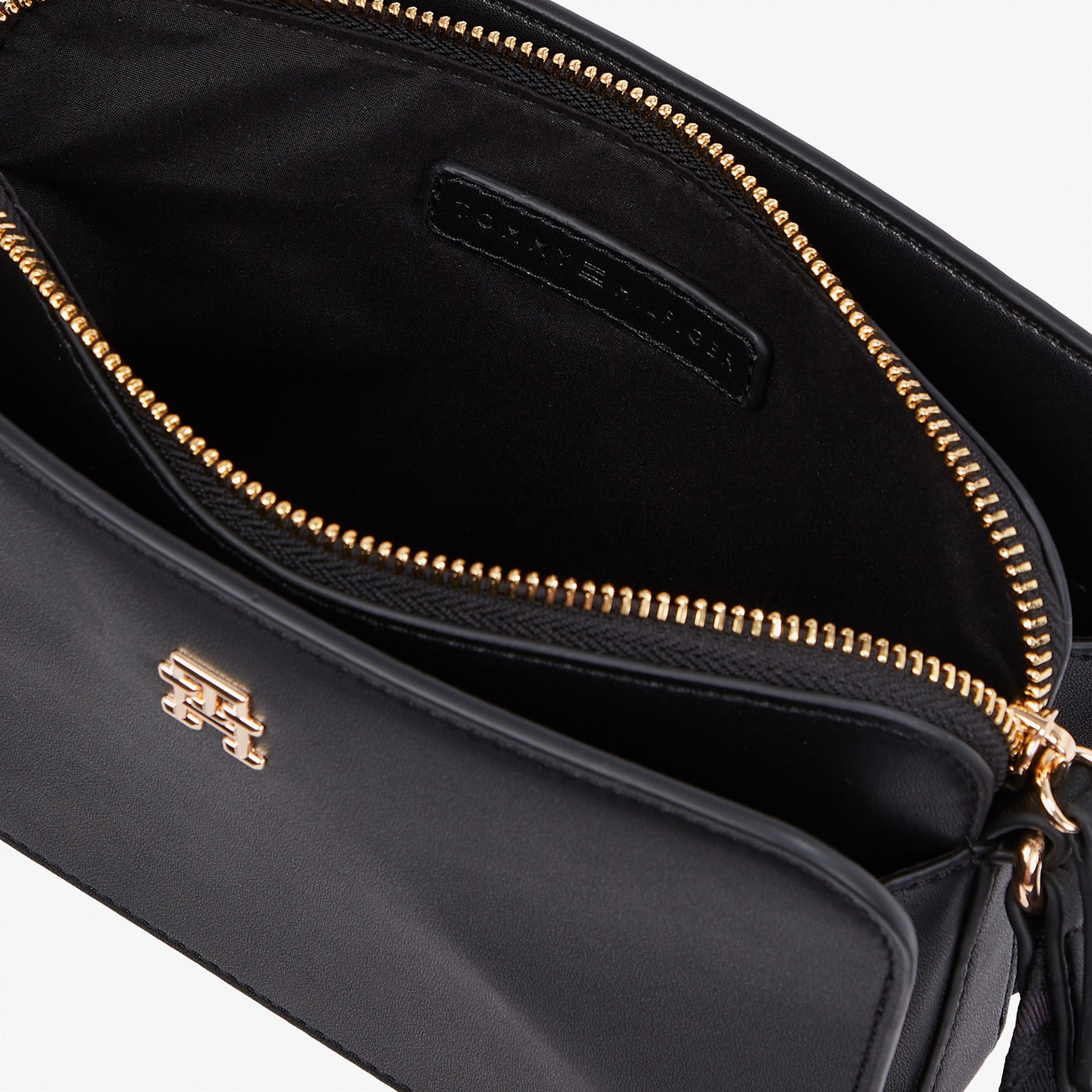 Tommy Hilfiger Logotape Kadın Siyah El Çantası