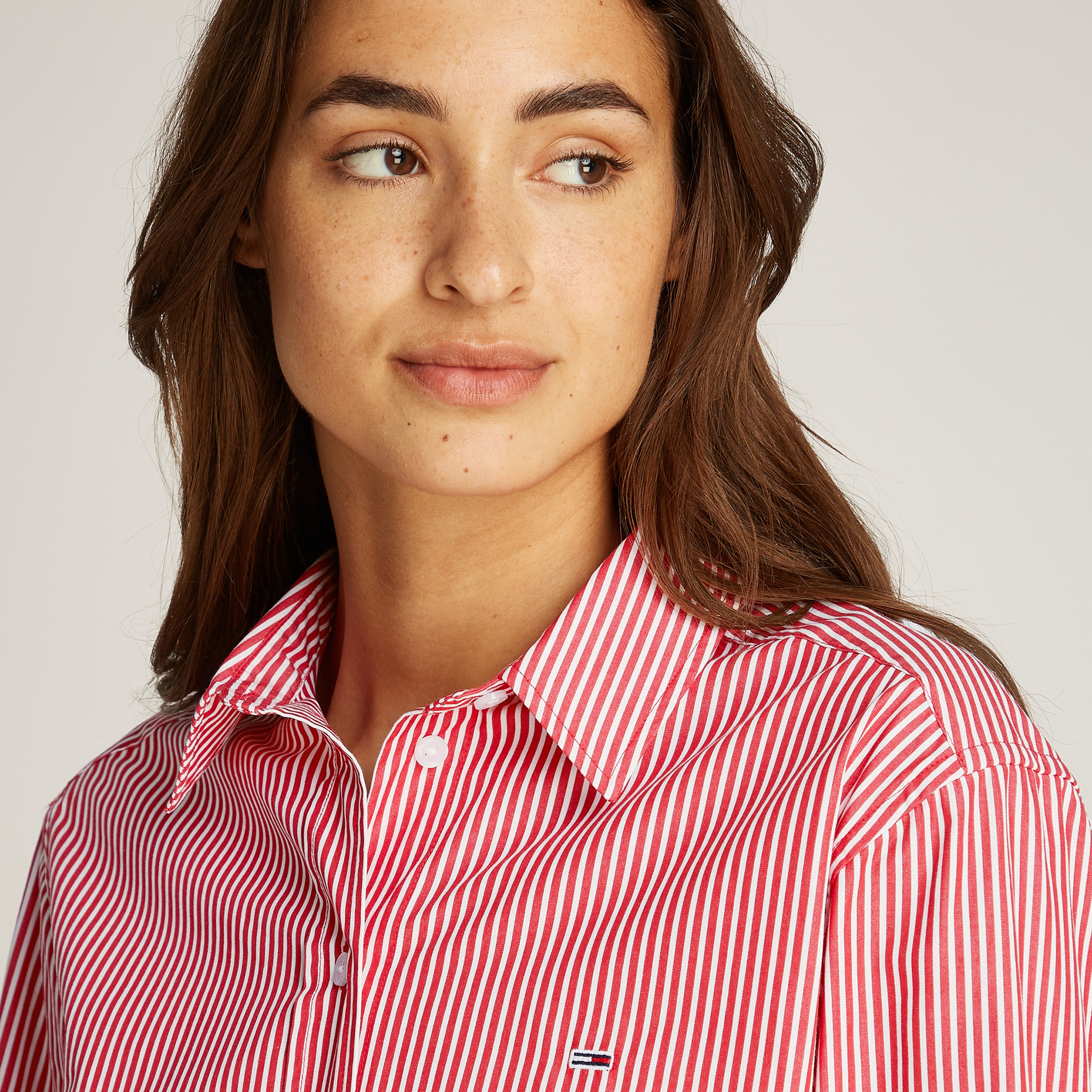 Tommy Jeans Crop Relax Poplin Kadın Kırmızı Gömlek