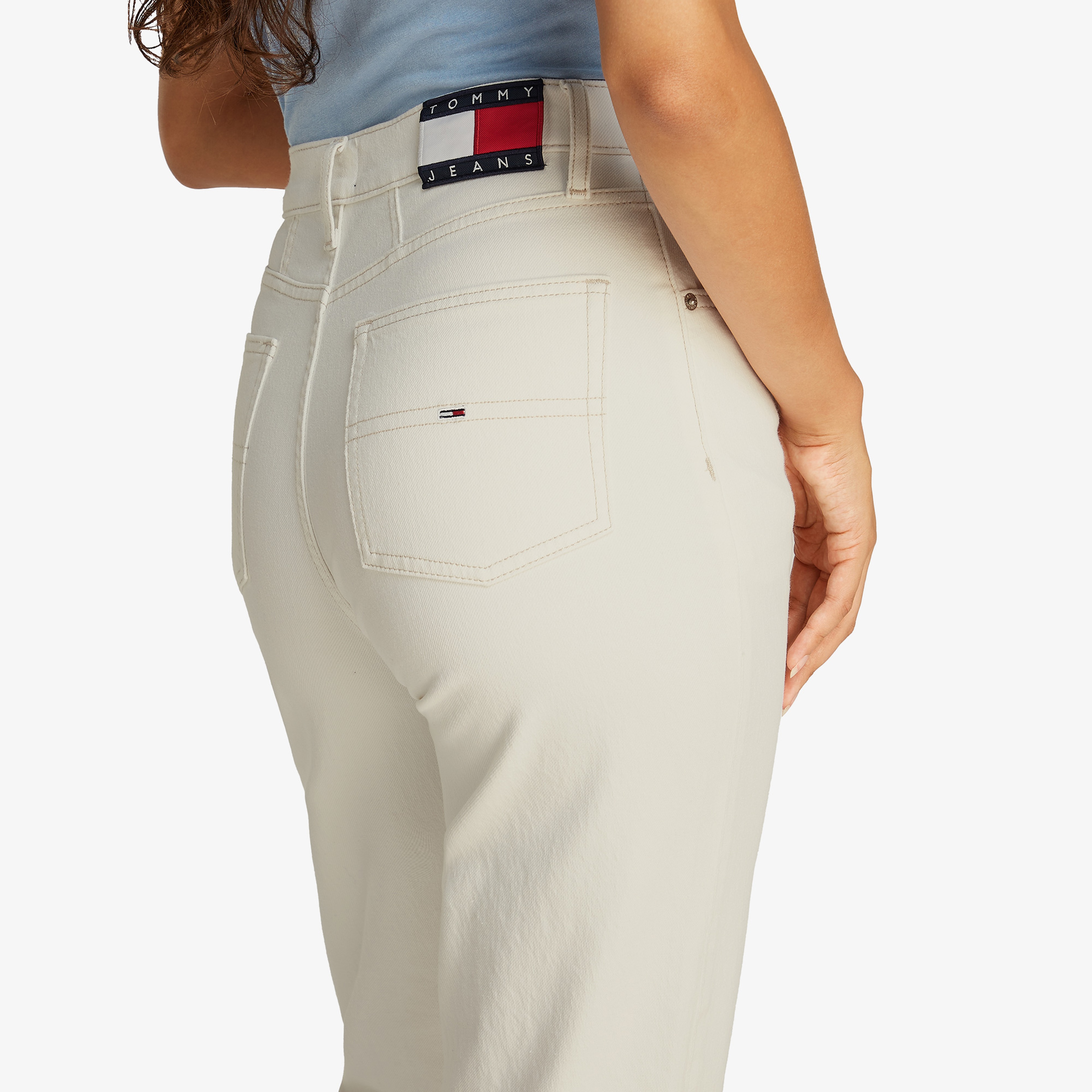 Tommy Jeans Mom Uh Tpr Bi4191 Kadın Beyaz Jean