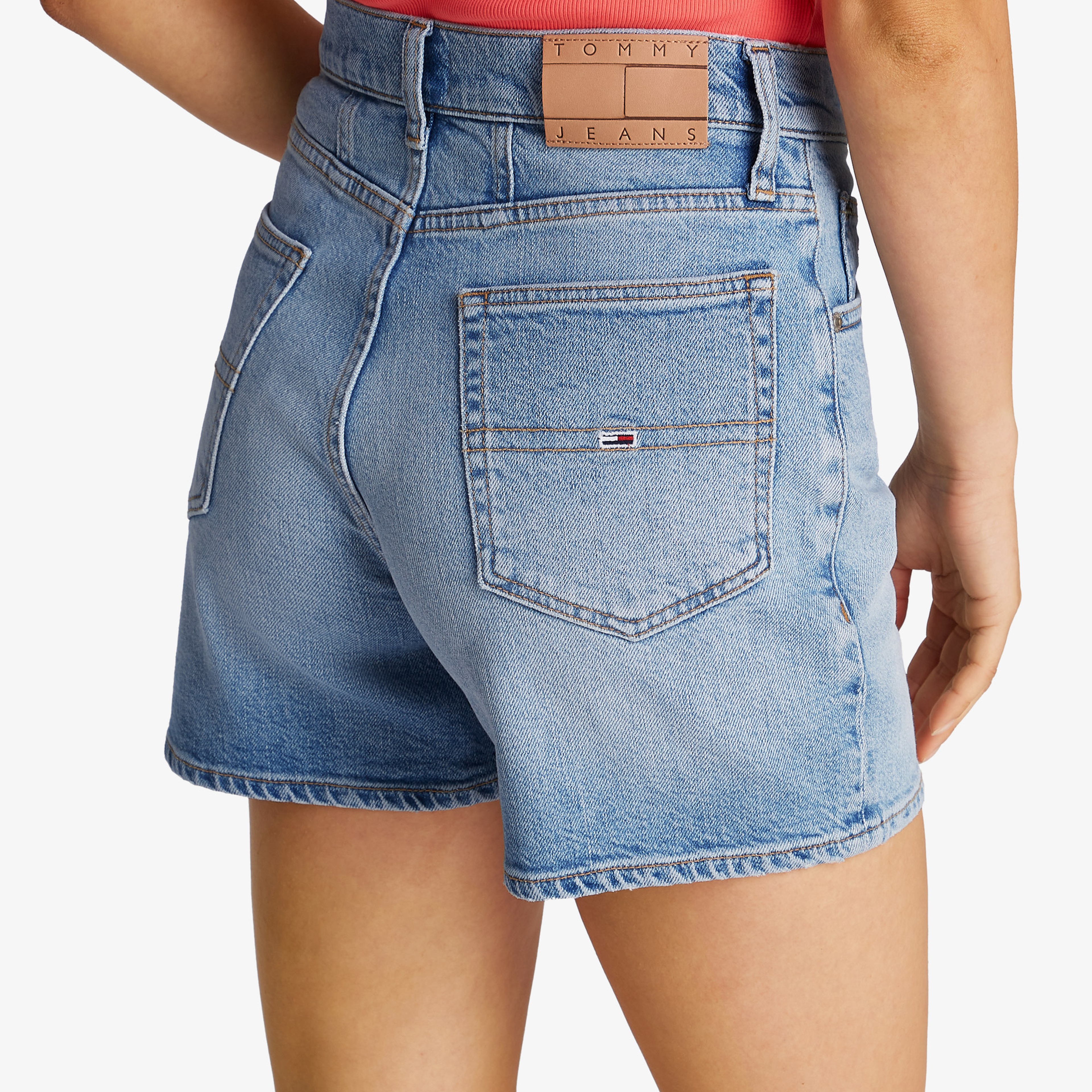 Tommy Jeans Mom Bi0112 Kadın Lacivert Şort
