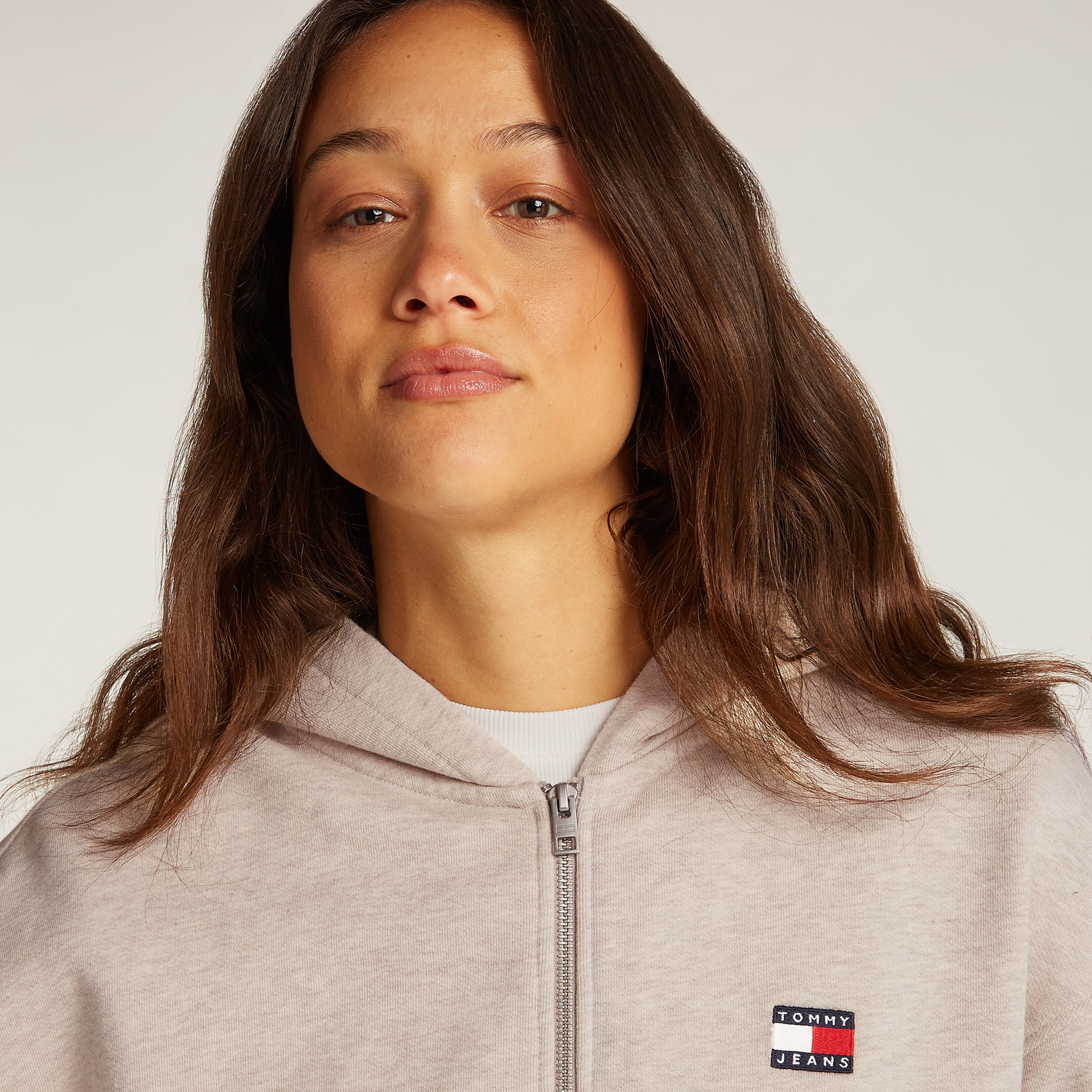 Tommy Jeans Boxy Badge Zip Ext Kadın Bej Sweatshirt