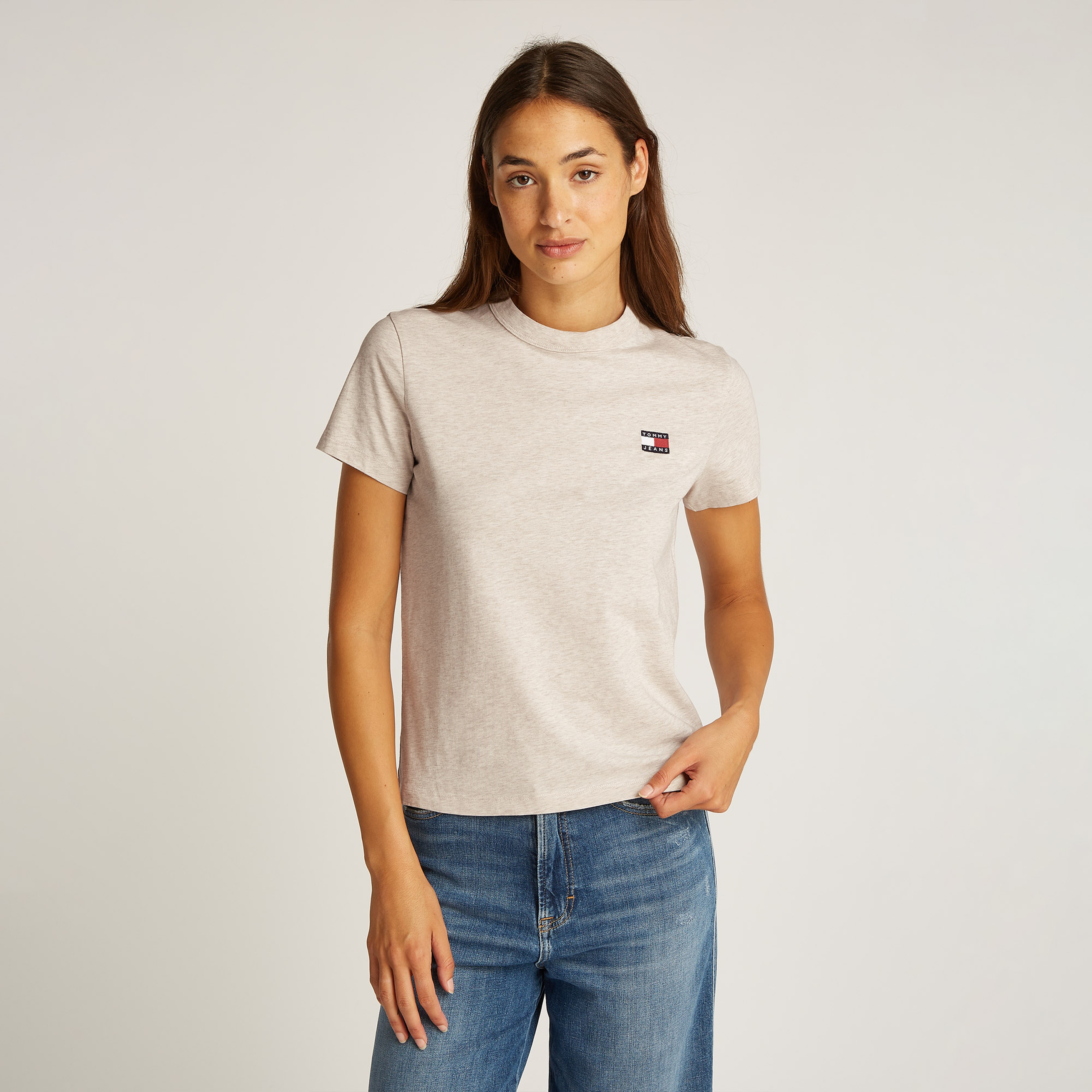 Tommy Jeans Reg Badge Kadın Bej T-Shirt