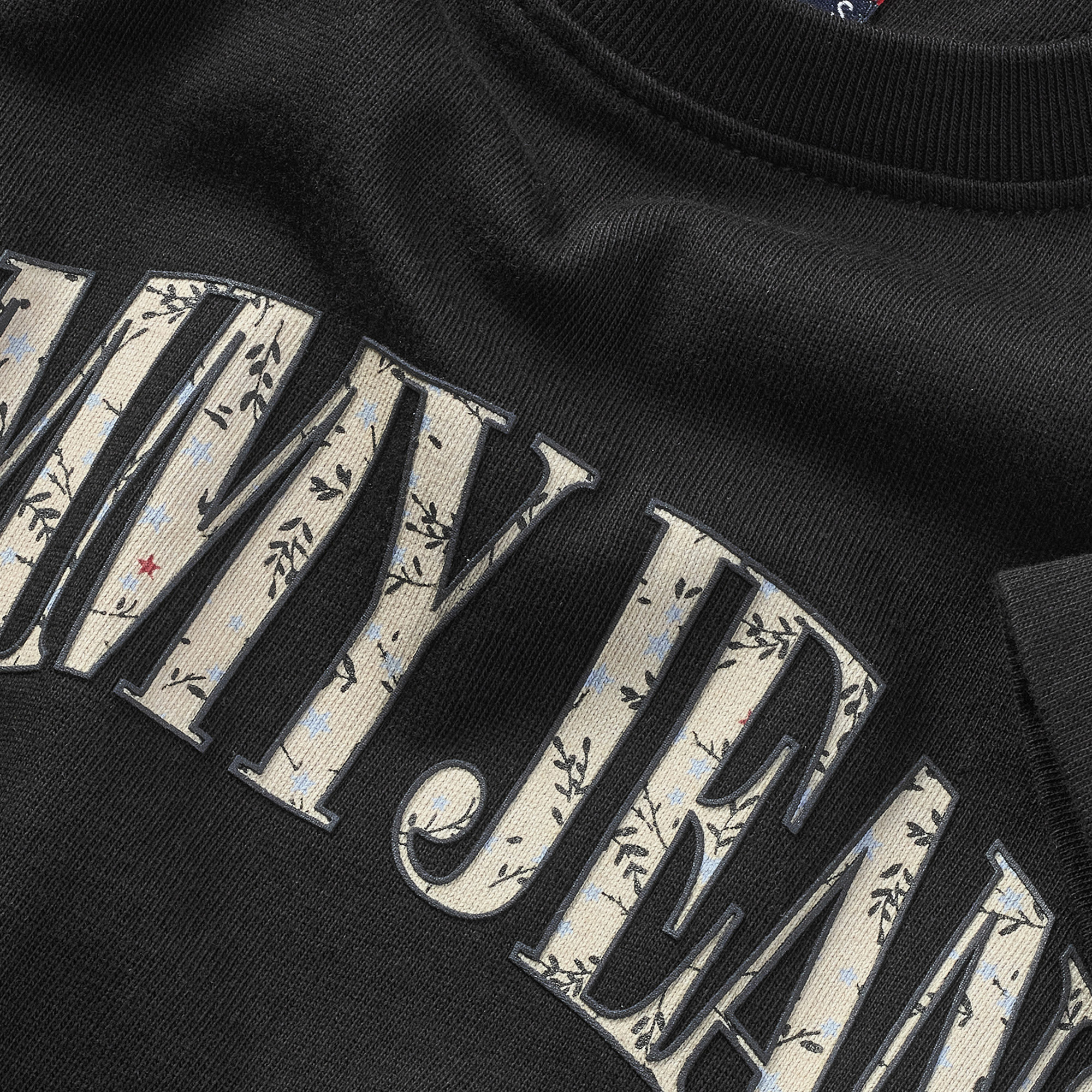 Tommy Jeans Reg Floral Varsity Kadın Siyah T-Shirt