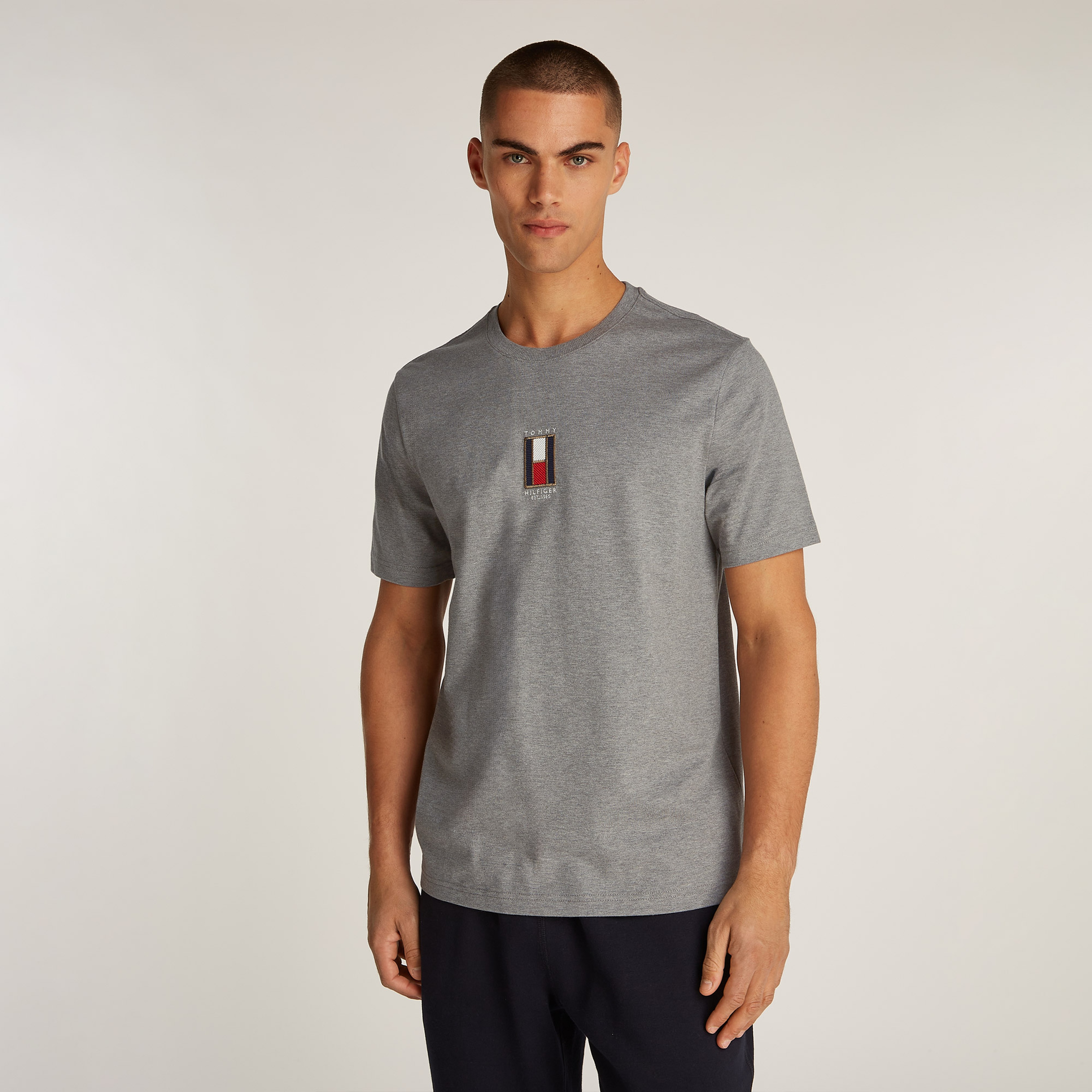 Tommy Hilfiger Vertical Flag Erkek Gri T-Shirt