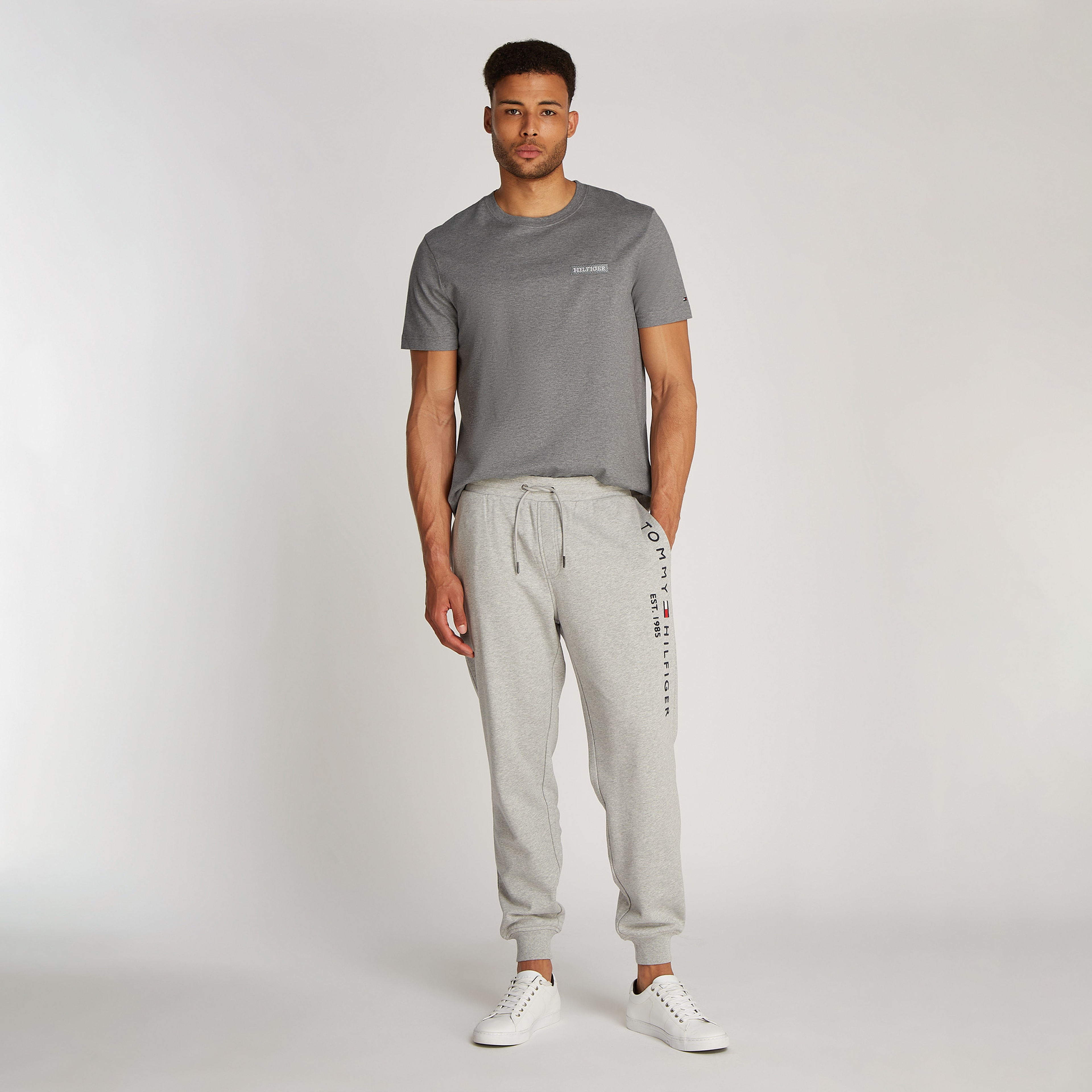 Tommy Hilfiger Erkek Gri T-Shirt