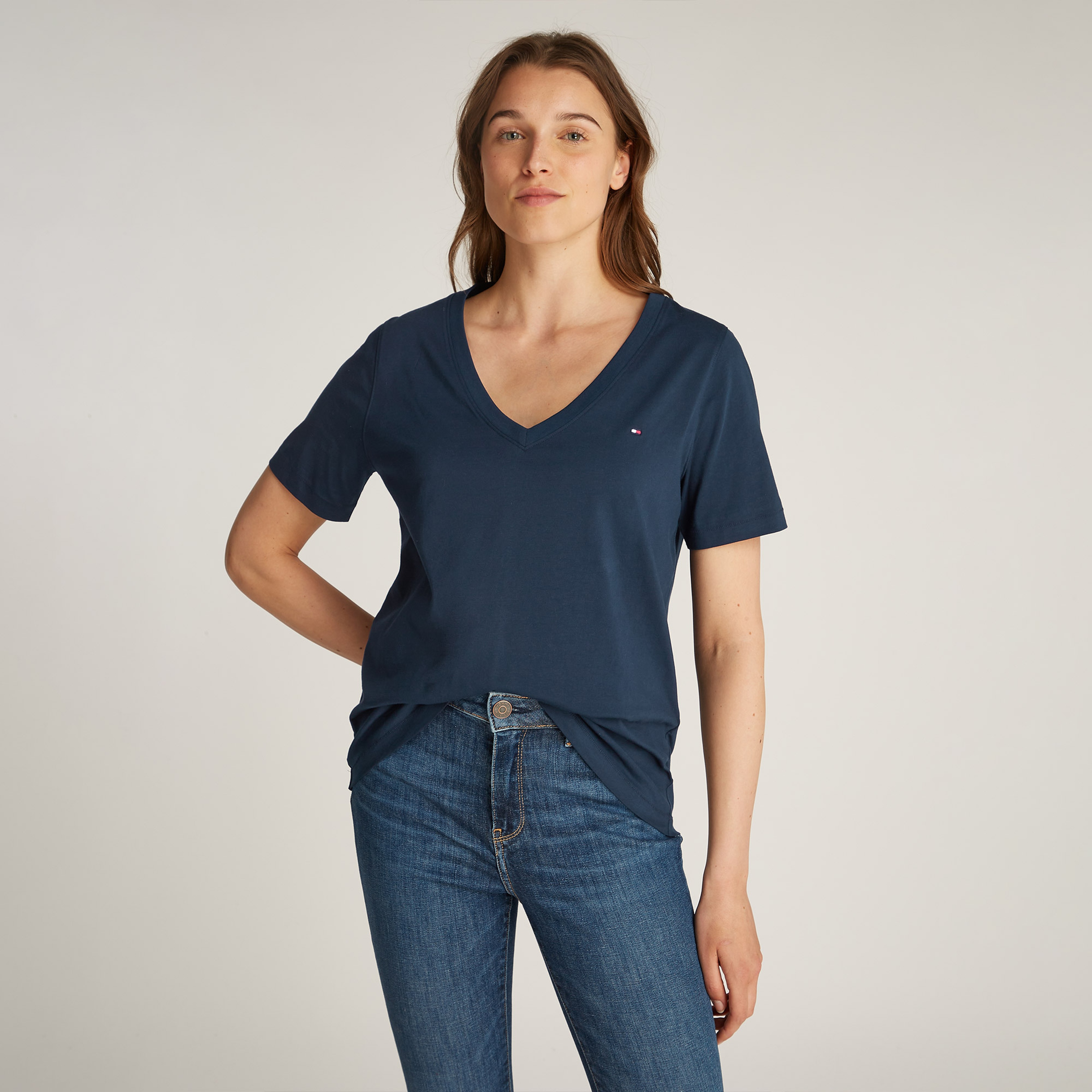 Tommy Hilfiger Modern Regular Flag V-Nk Kadın Lacivert T-Shirt