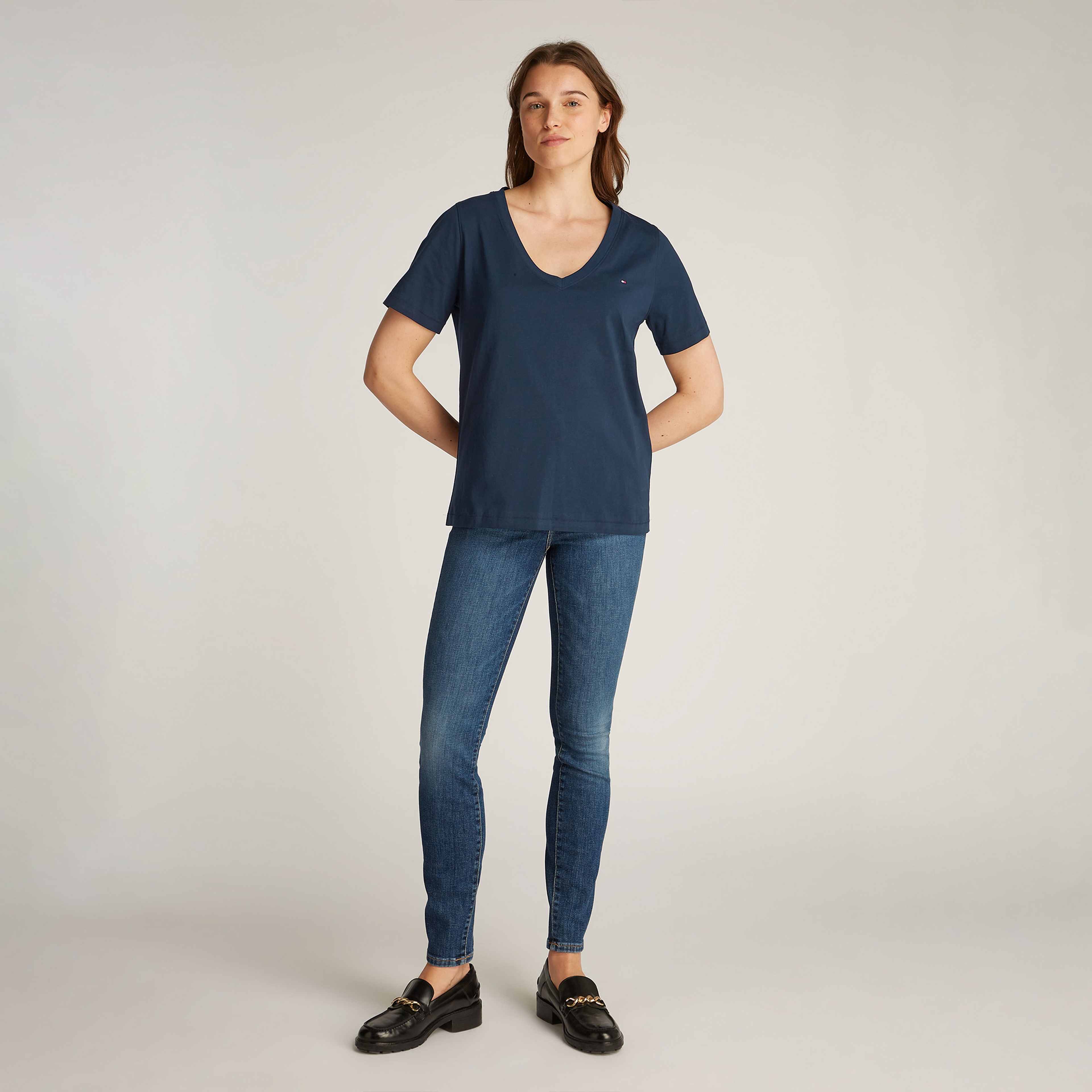 Tommy Hilfiger Modern Regular Flag V-Nk Kadın Lacivert T-Shirt