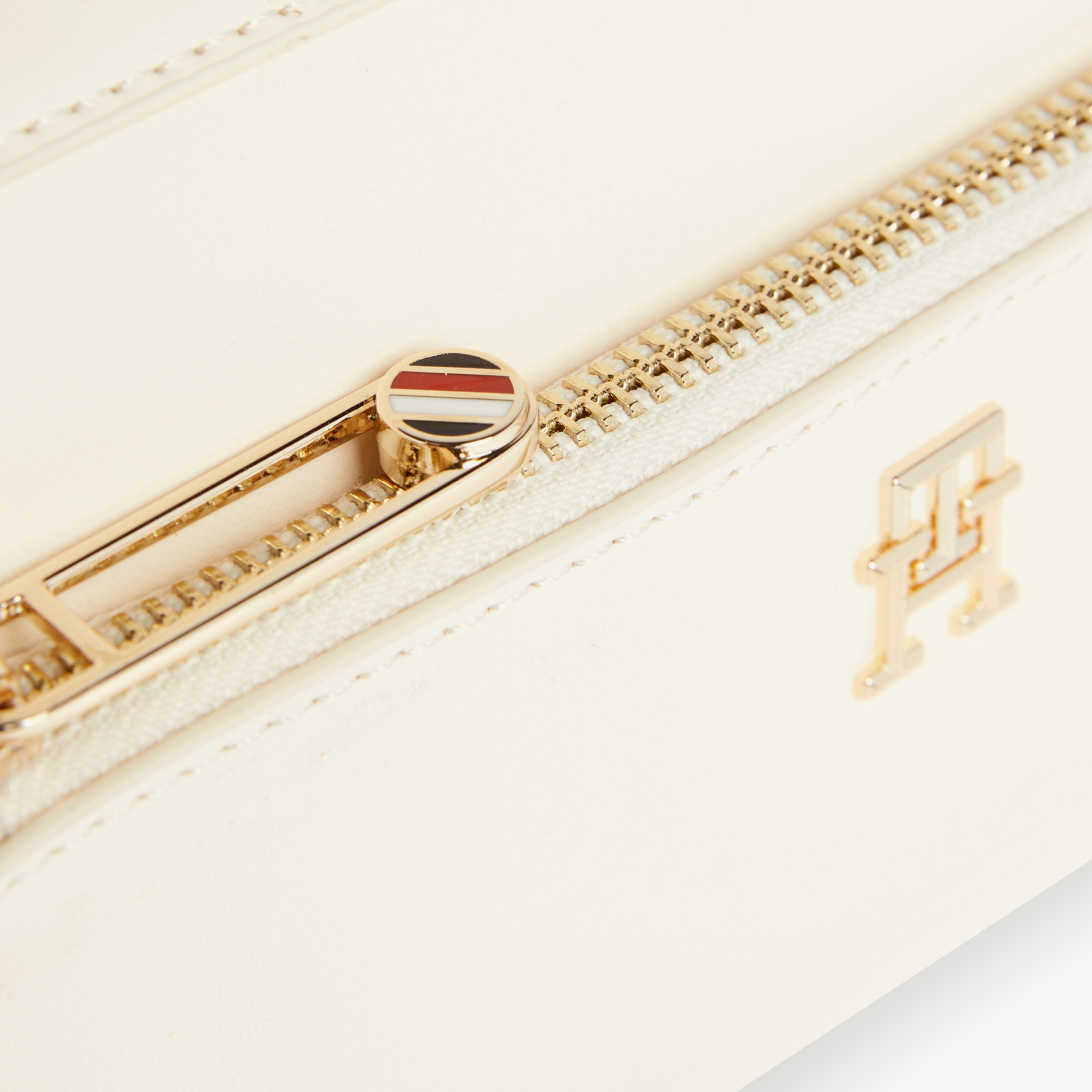 Tommy Hilfiger Kadın Bej Çanta