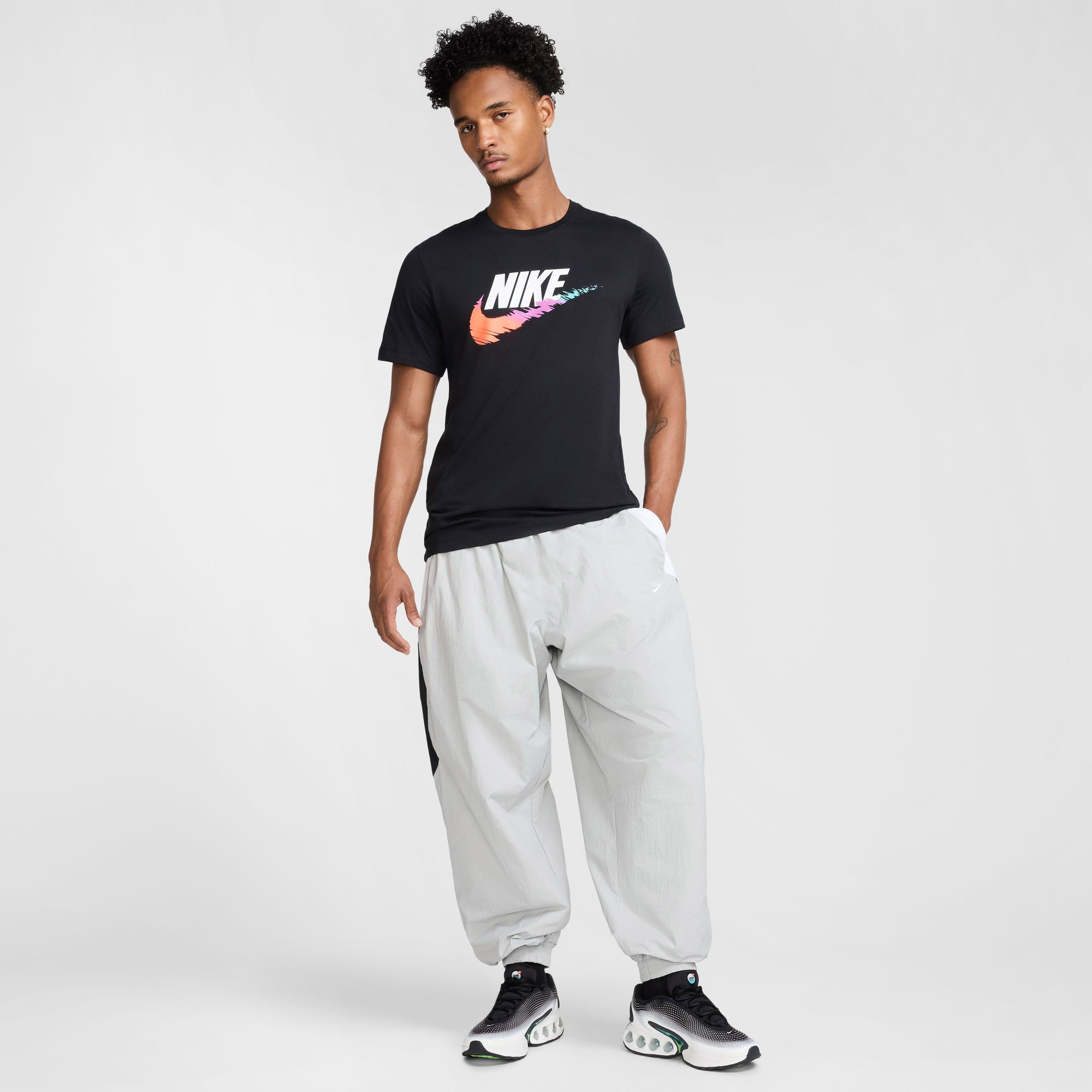 Nike Sportswear Erkek Siyah T-Shirt