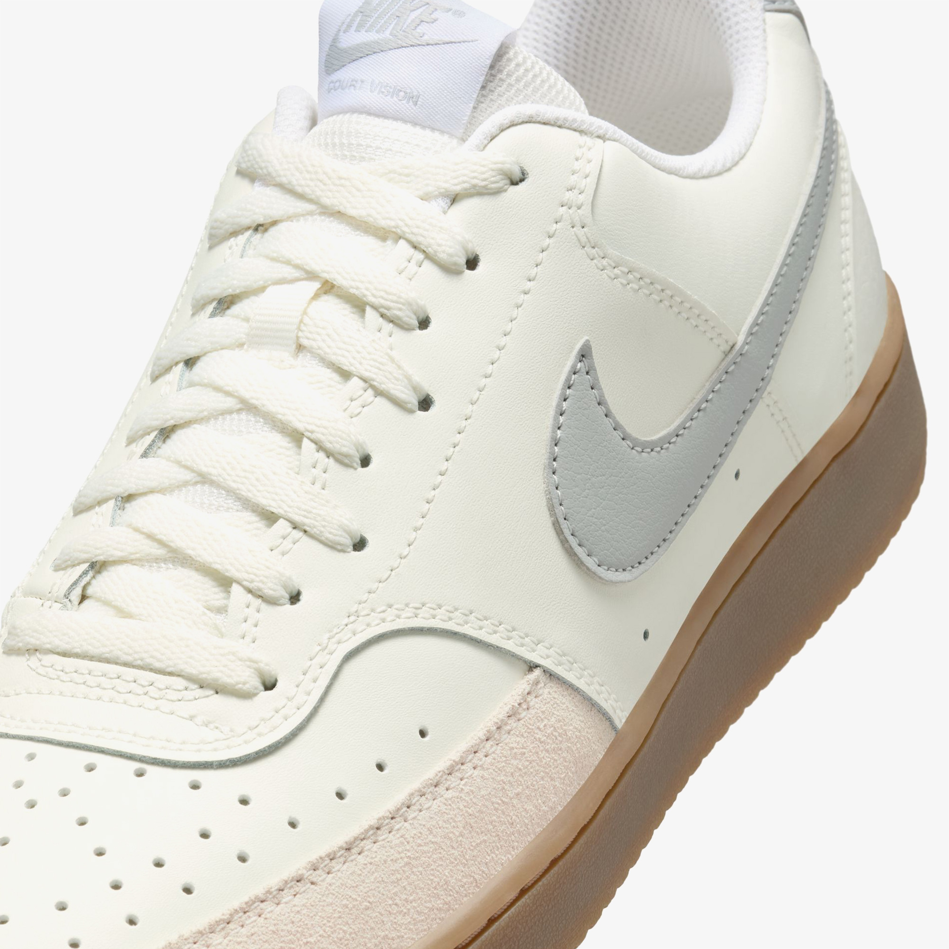 Nike Court Vision Low Erkek Beyaz Spor Ayakkabı