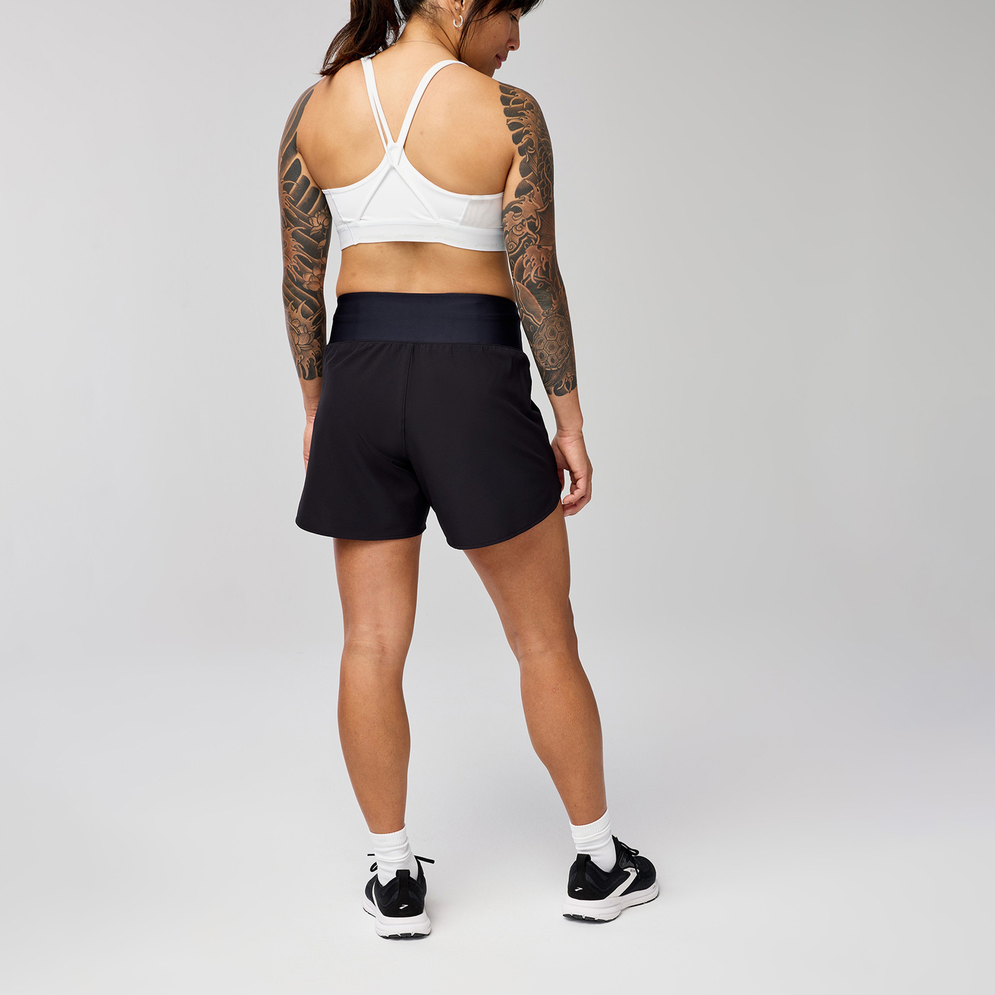 Brooks Chaser 5 2.0 Kadın Siyah Koşu Şortu