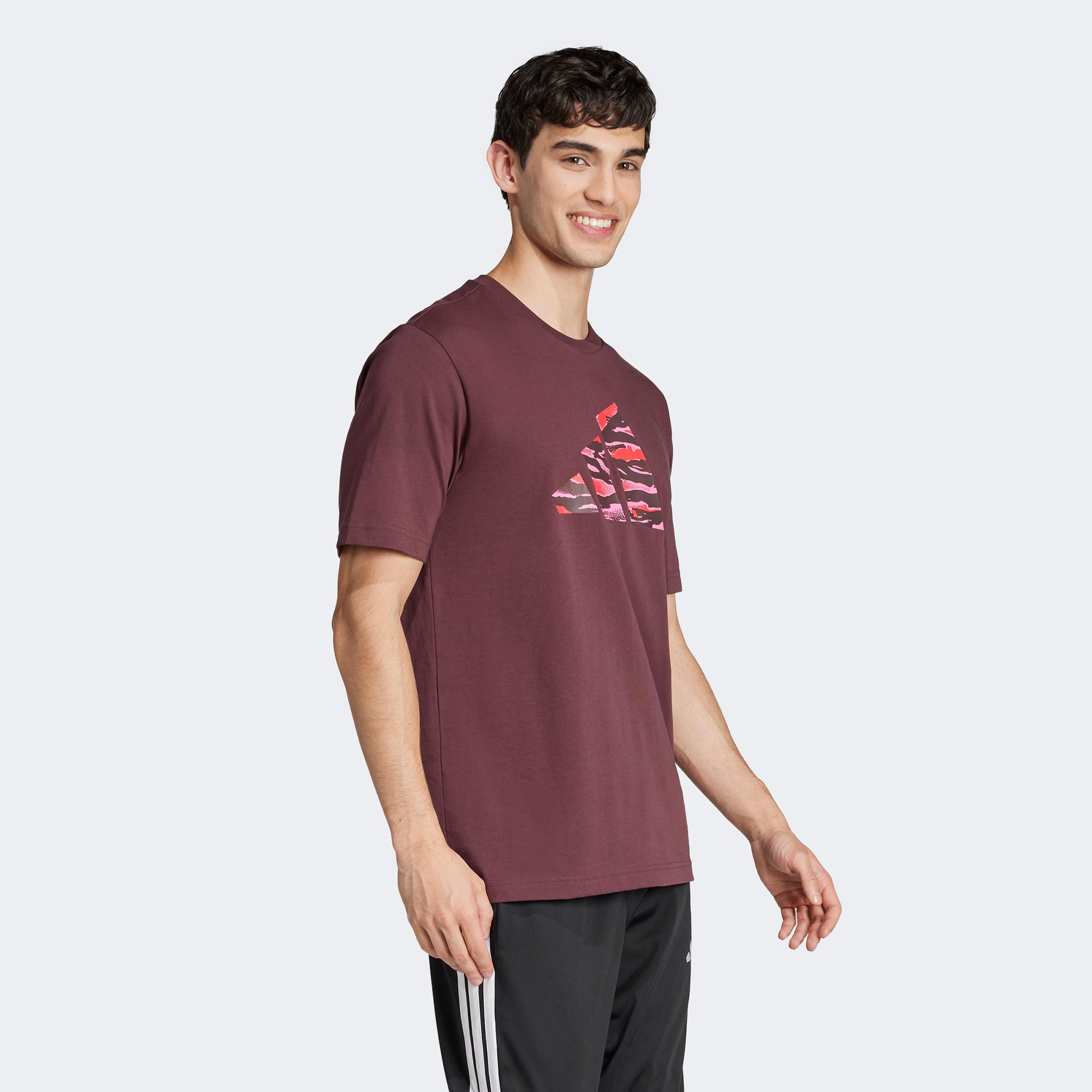 adidas Codes Camo Graphic Erkek Bordo T-Shirt
