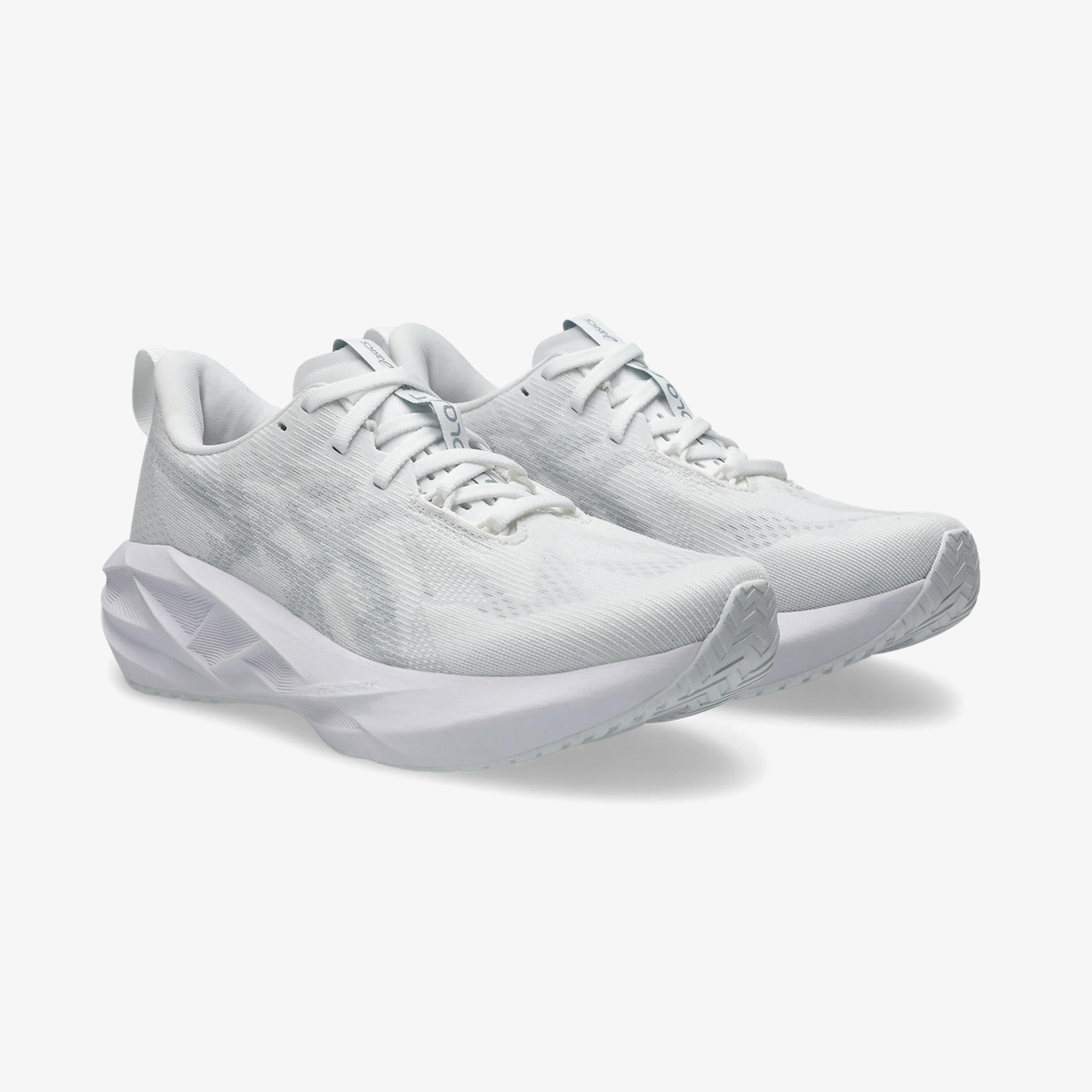 Asics Novablast 5 Kadın Beyaz Koşu Ayakkabısı