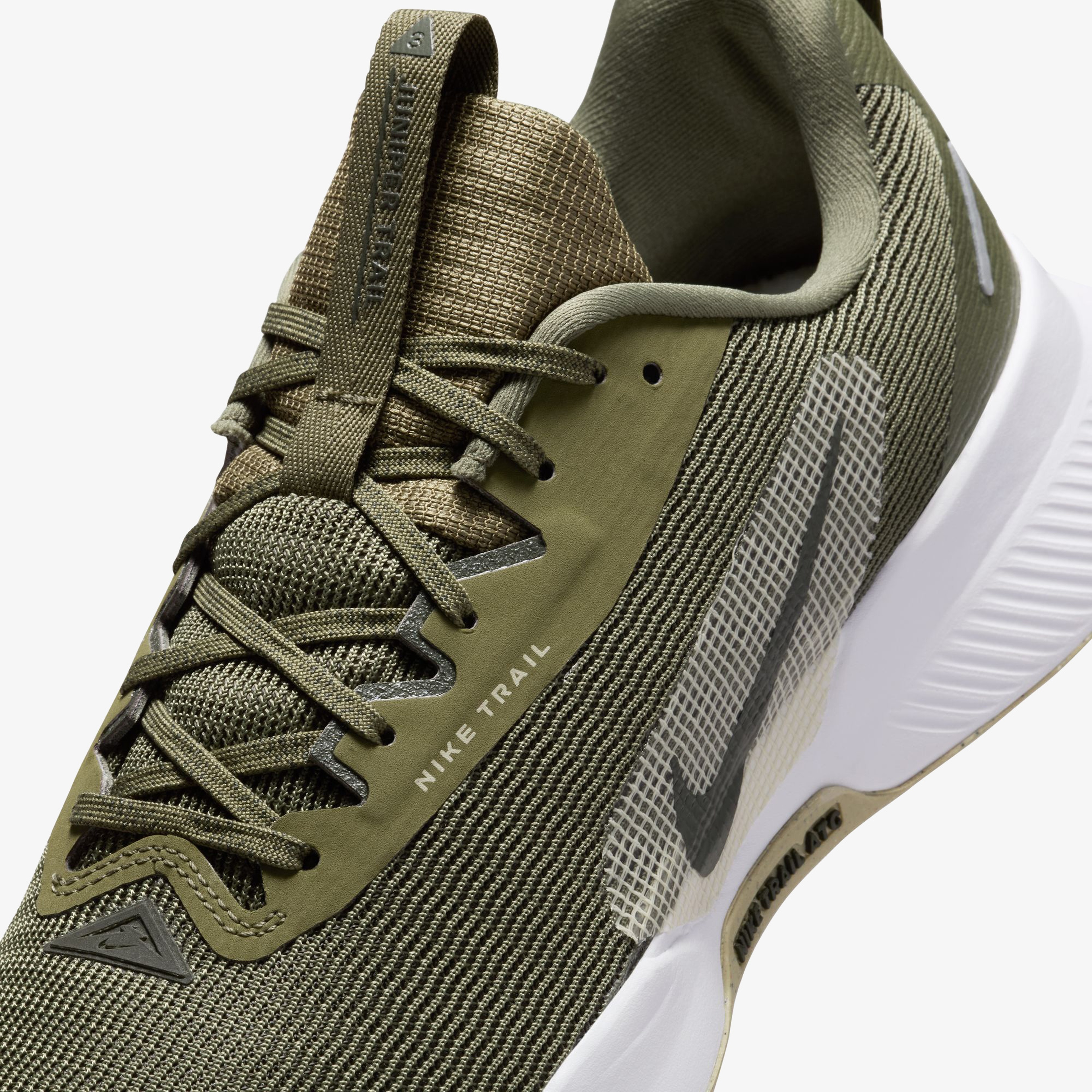 Nike Juniper Trail 3 Erkek Haki Koşu Ayakkabısı