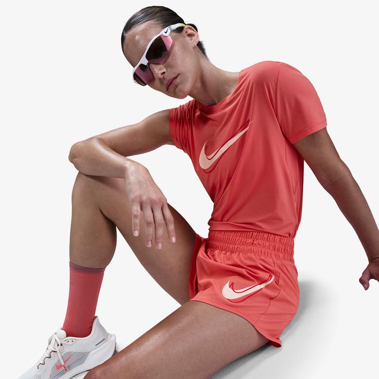 Nike One Kadın Turuncu Koşu Şortu